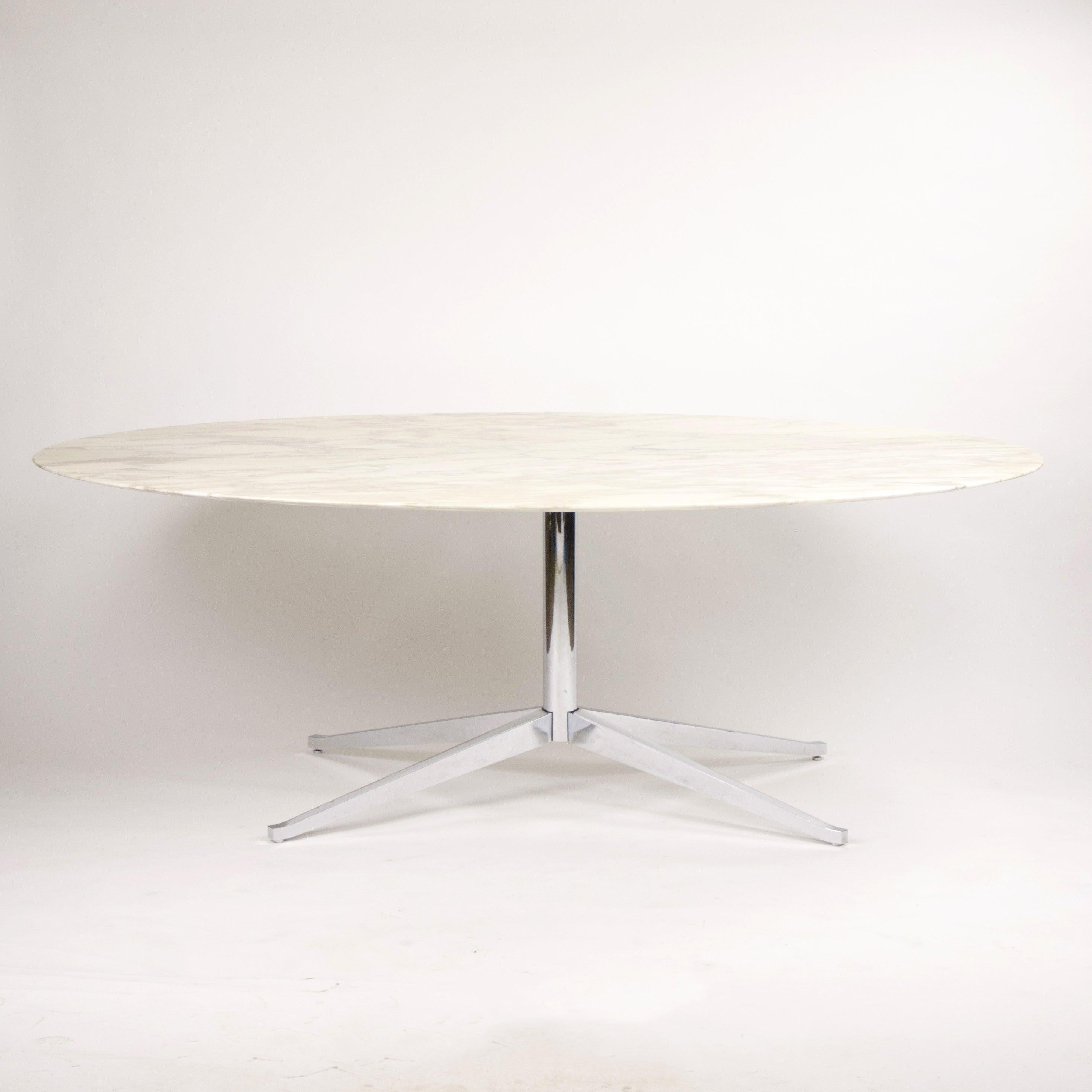 Moderne 2007 Florence Knoll 78 in Calacatta Marble Dining Conference Table 2x Available en vente