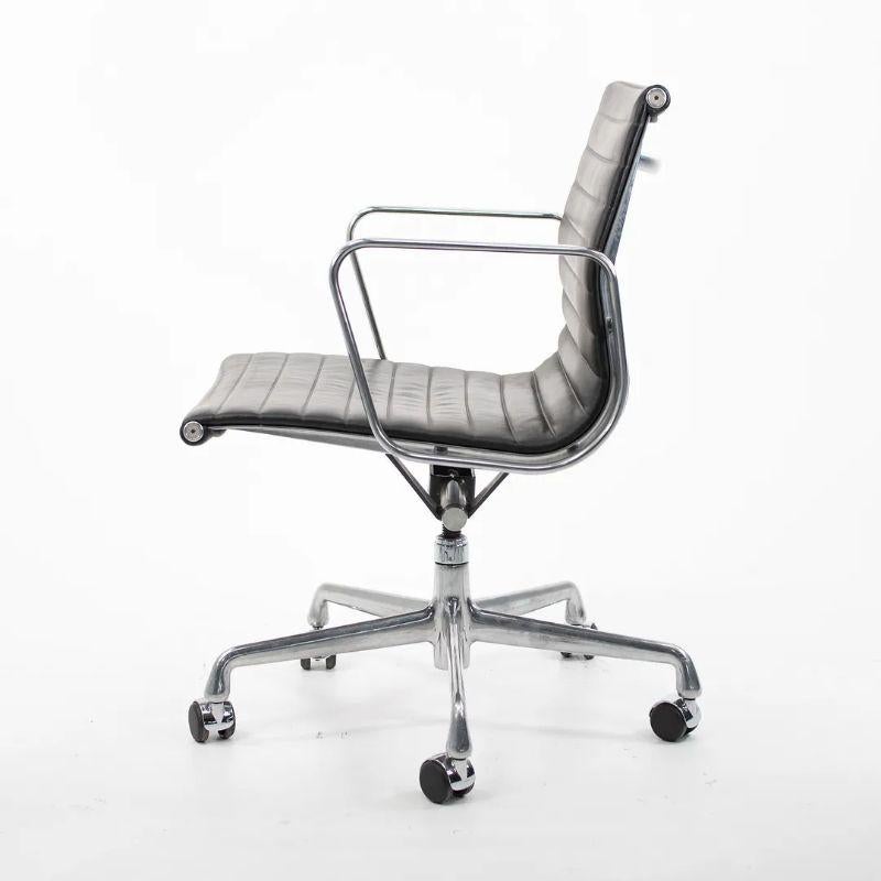 Contemporary 2007 Herman Miller Eames Aluminum Group Management Desk Chairs in Leather For Sale