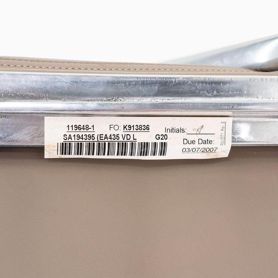 2007 Herman Miller Eames Soft Pad Management Schreibtischstuhl in grauem Leder im Angebot 5