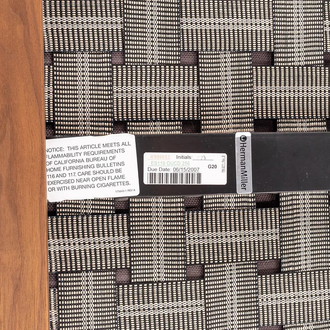 2007 Herman Miller Eames Sofa mit zwei Sitzplätzen in braunem Leder und Nussbaum, Modell ES108 (21. Jahrhundert und zeitgenössisch) im Angebot