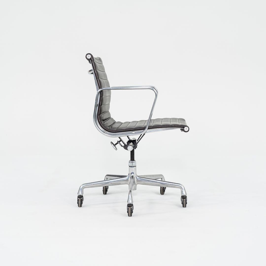 2007 Herman Milles Eames Aluminum Group Management Desk Chair in Brown Leather For Sale 4