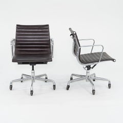 2007 Herman Milles Silla de escritorio Eames de aluminio para dirección de grupos en piel marrón