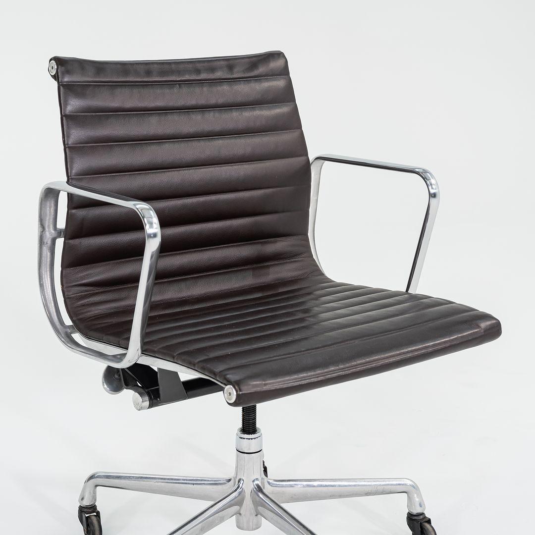 Modern 2007 Herman Milles Eames Aluminum Group Management Desk Chair in Brown Leather For Sale