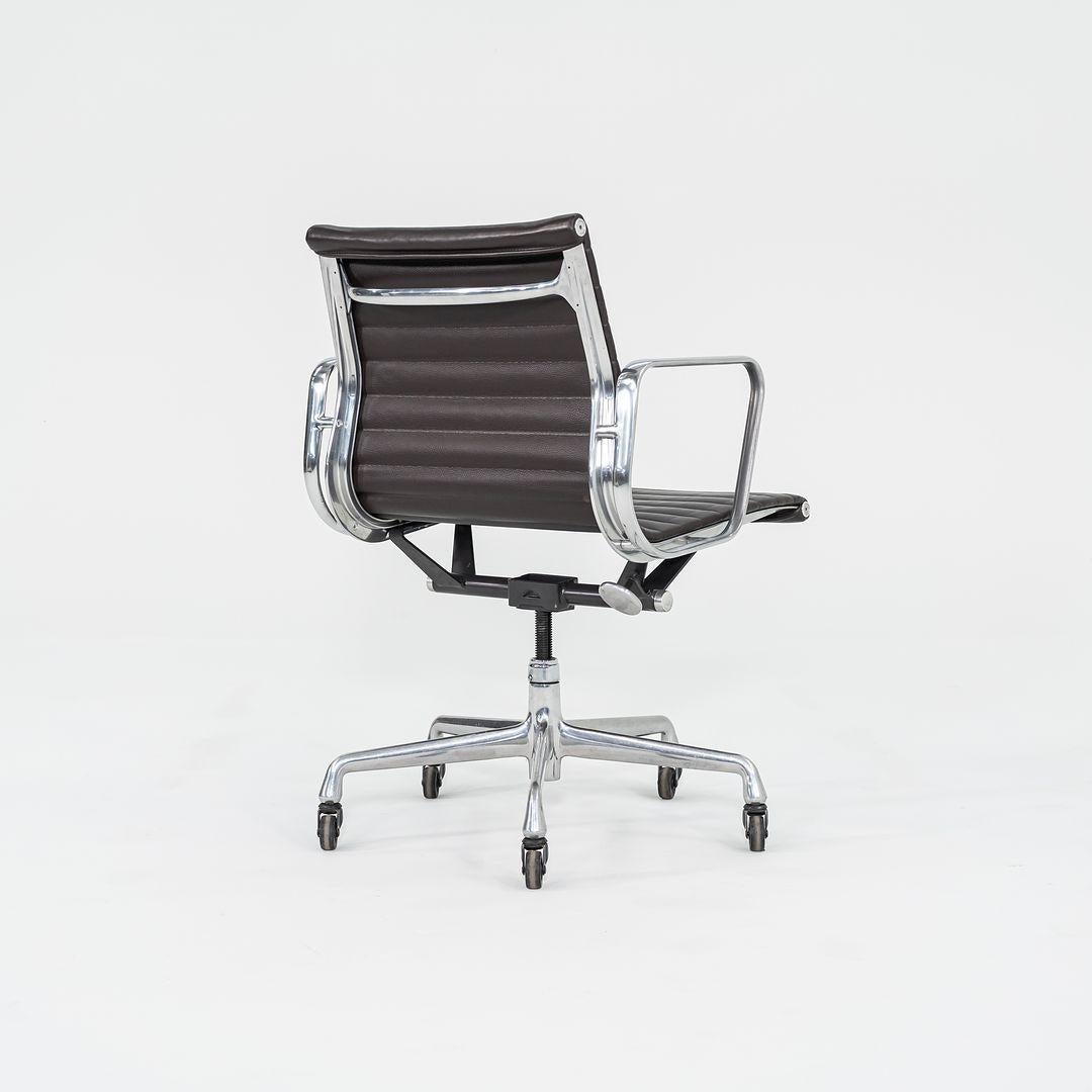 Contemporary 2007 Herman Milles Eames Aluminum Group Management Desk Chair in Brown Leather For Sale