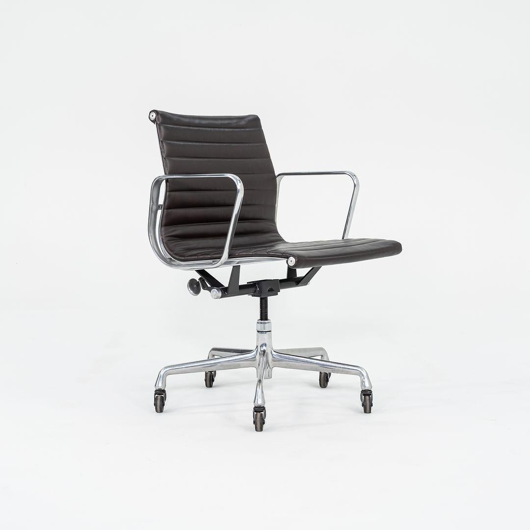 2007 Herman Milles Eames Aluminum Group Management Desk Chair in Brown Leather For Sale 3