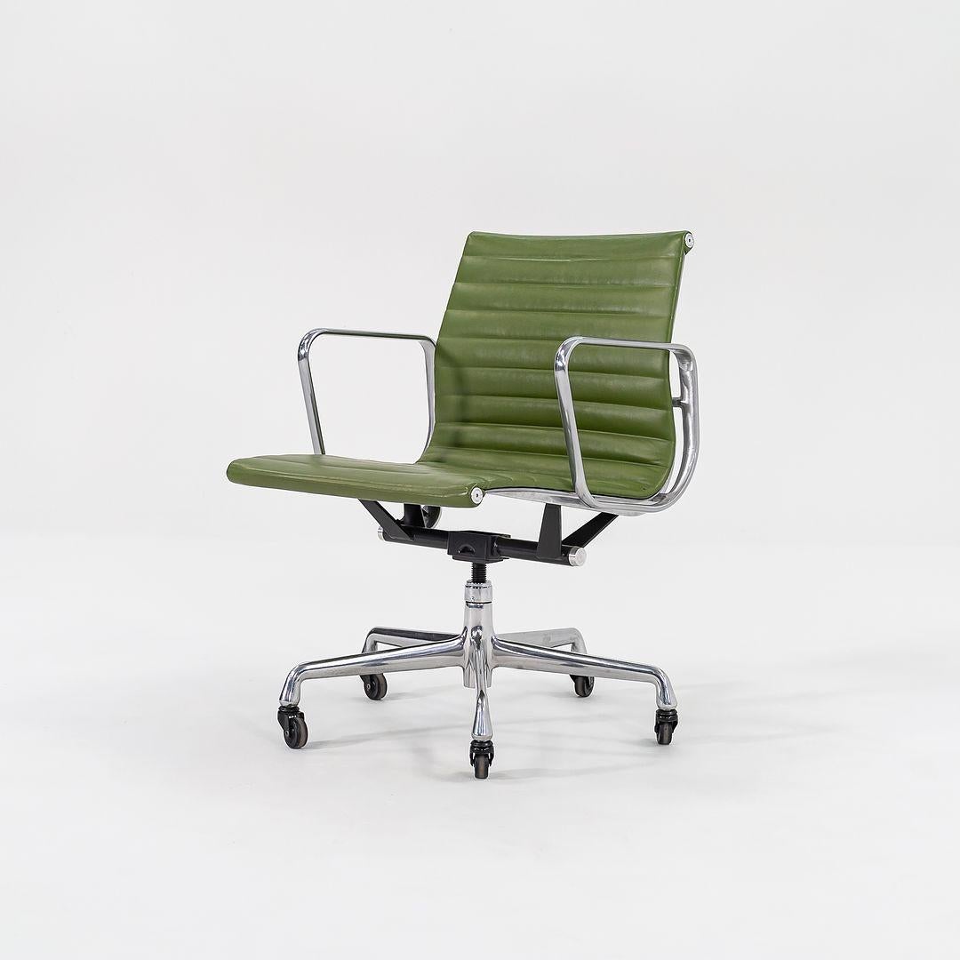 Contemporary 2007 Herman Milles Eames Aluminum Group Management Desk Chairs in Green Leather For Sale