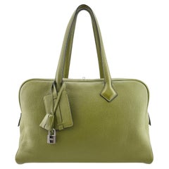 2007 Hermes Taurillon Clemence Victoria II 35cm in Vert Anis