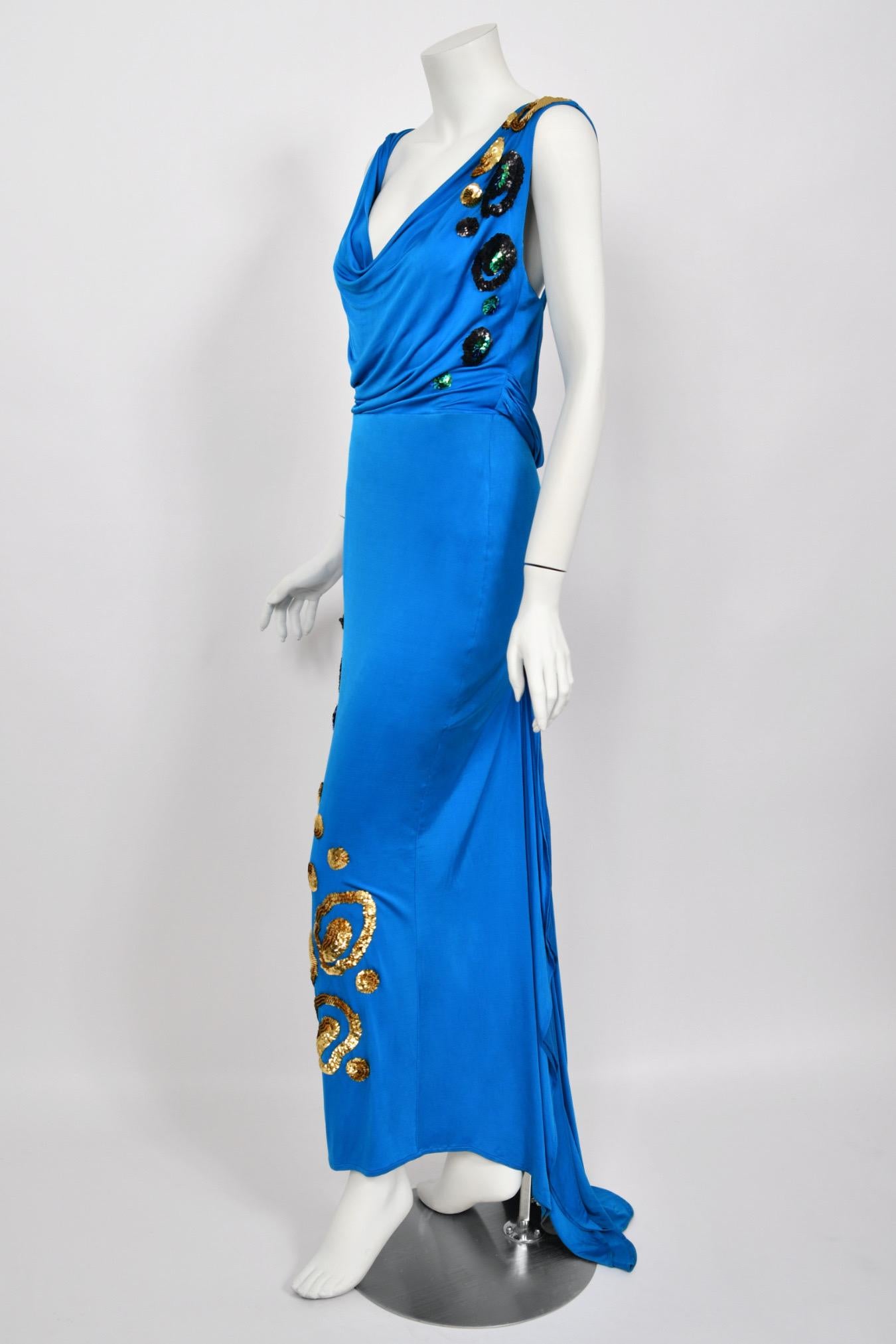 John Galliano - Robe sablier sans dos drapée en viscose bleu océan à sequins, 2007 3