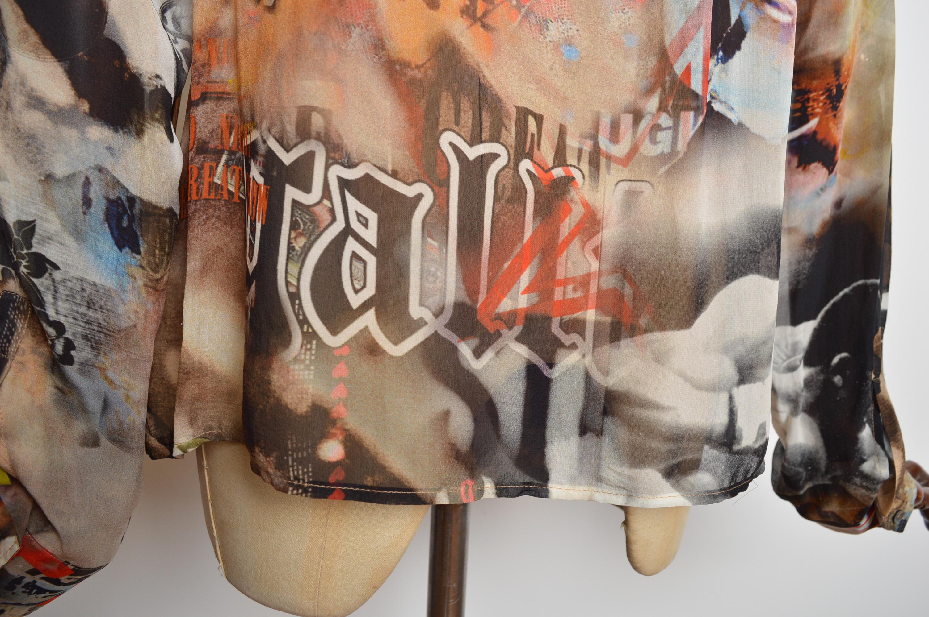 2007 John Galliano Camicia con stampa gazzetta in seta - Camicetta in vendita 5