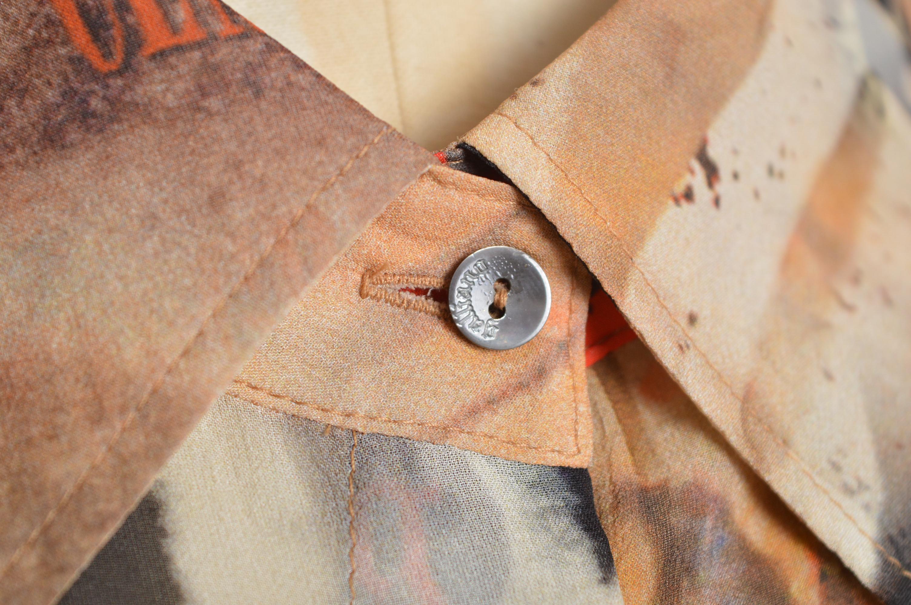 2007 John Galliano Camicia con stampa gazzetta in seta - Camicetta In condizioni buone in vendita a Sheffield, GB