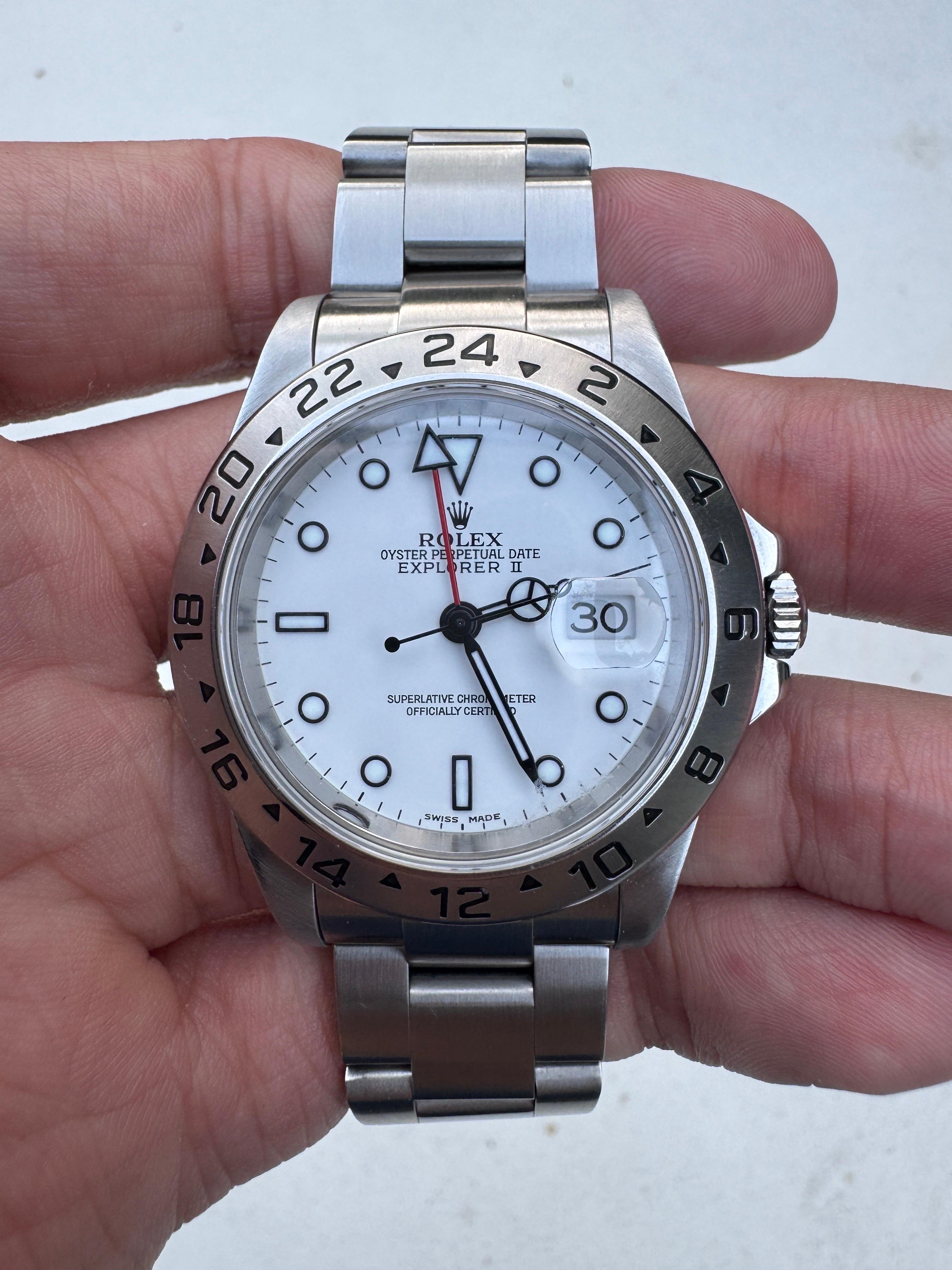 Explorer II 16570 von Rolex  K-Serial (2001)  Box + eBay-Echtheitskarte  Polares Zifferblatt  40mm

Zum Verkauf steht ein atemberaubendes Exemplar der Rolex Explorer II Referenz 16570 mit dem begehrten weißen 