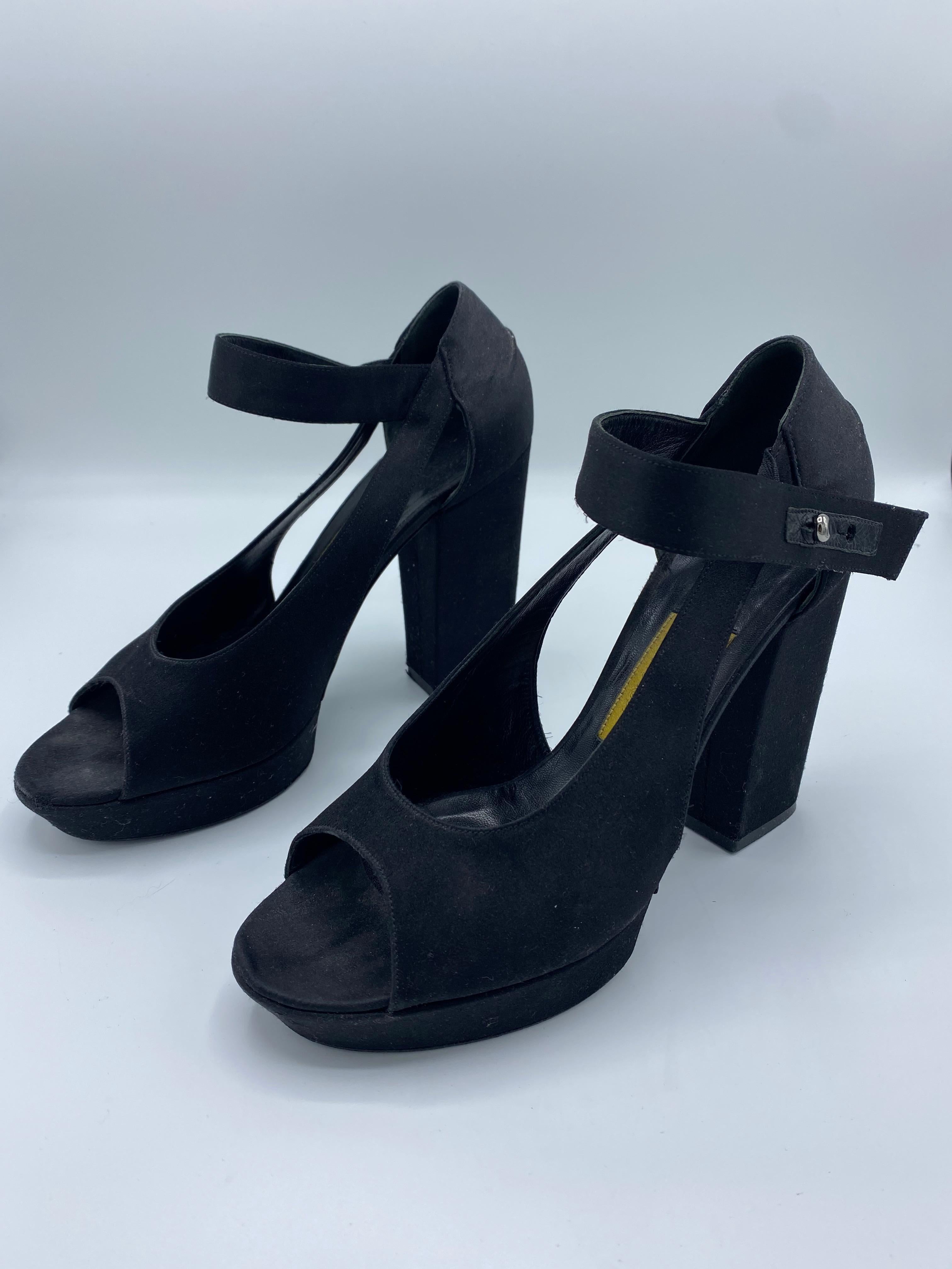 Noir 2007 Lanvin Sandales à talons hauts en daim noir, taille 39 en vente