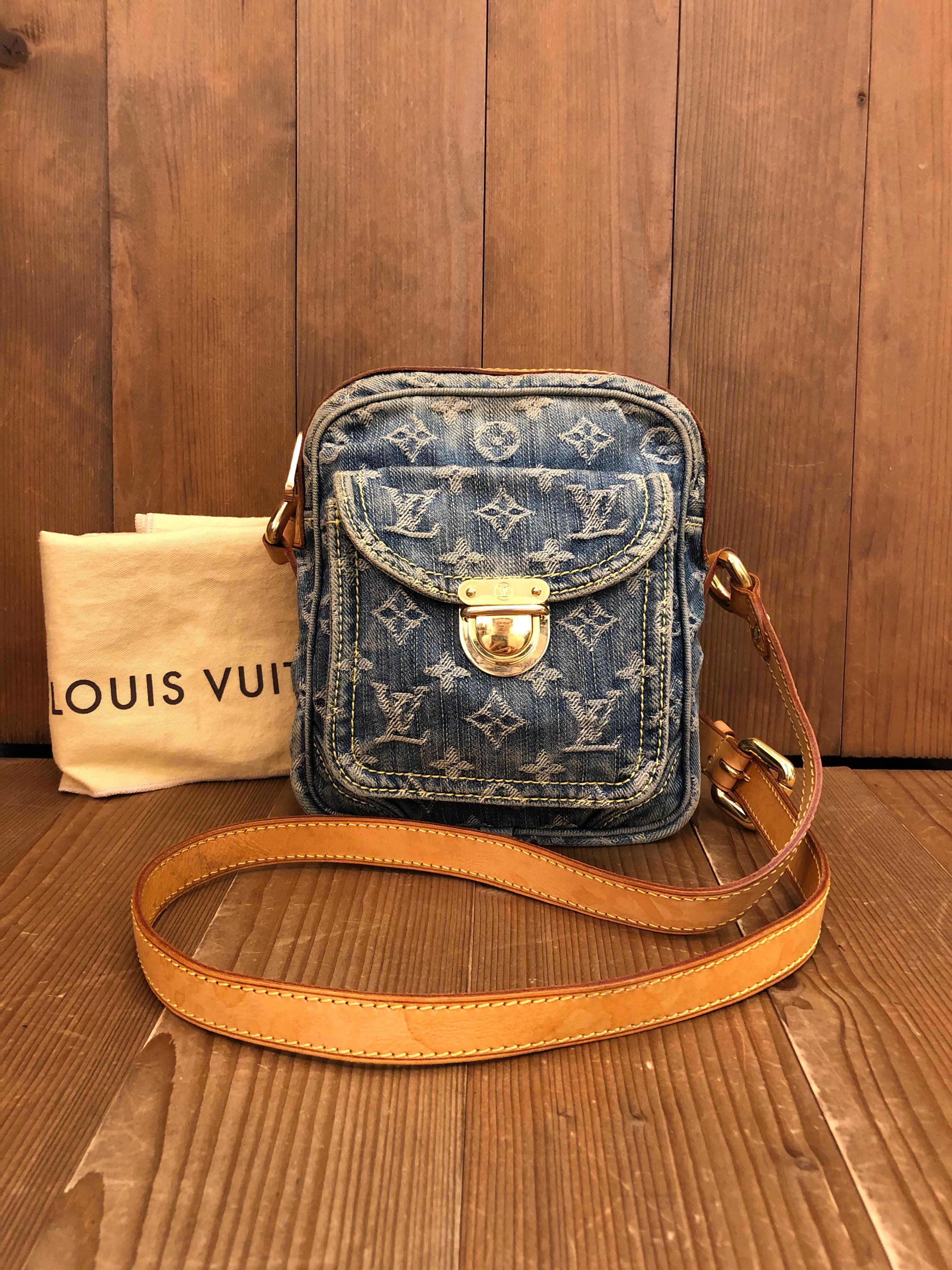 2007 LOUIS VUITTON Blue Monogram Denim Amazon Camera Crossbody Bag For