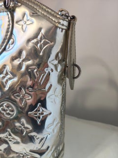 2007 Louis Vuitton limited edition silver monogram miroir lock it pm bag