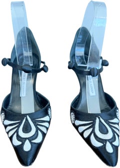 2007 Manolo Blahnik Edizione Limitata 38 / 8 Neiman Marcus Tacchi in Raso Ricamato