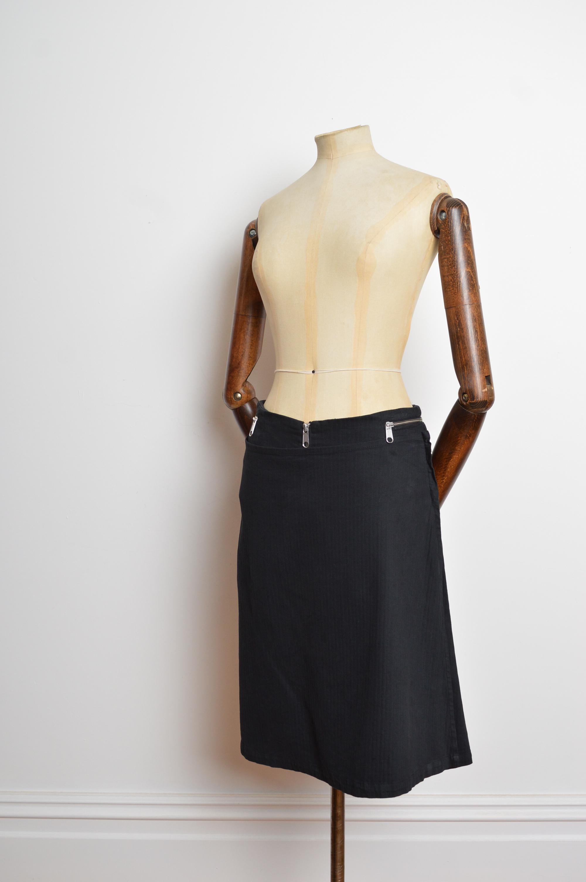 2007 Martin Margiela MM6 Technical Black Knee Length Multi Chrome Zip Skirt Pour femmes en vente