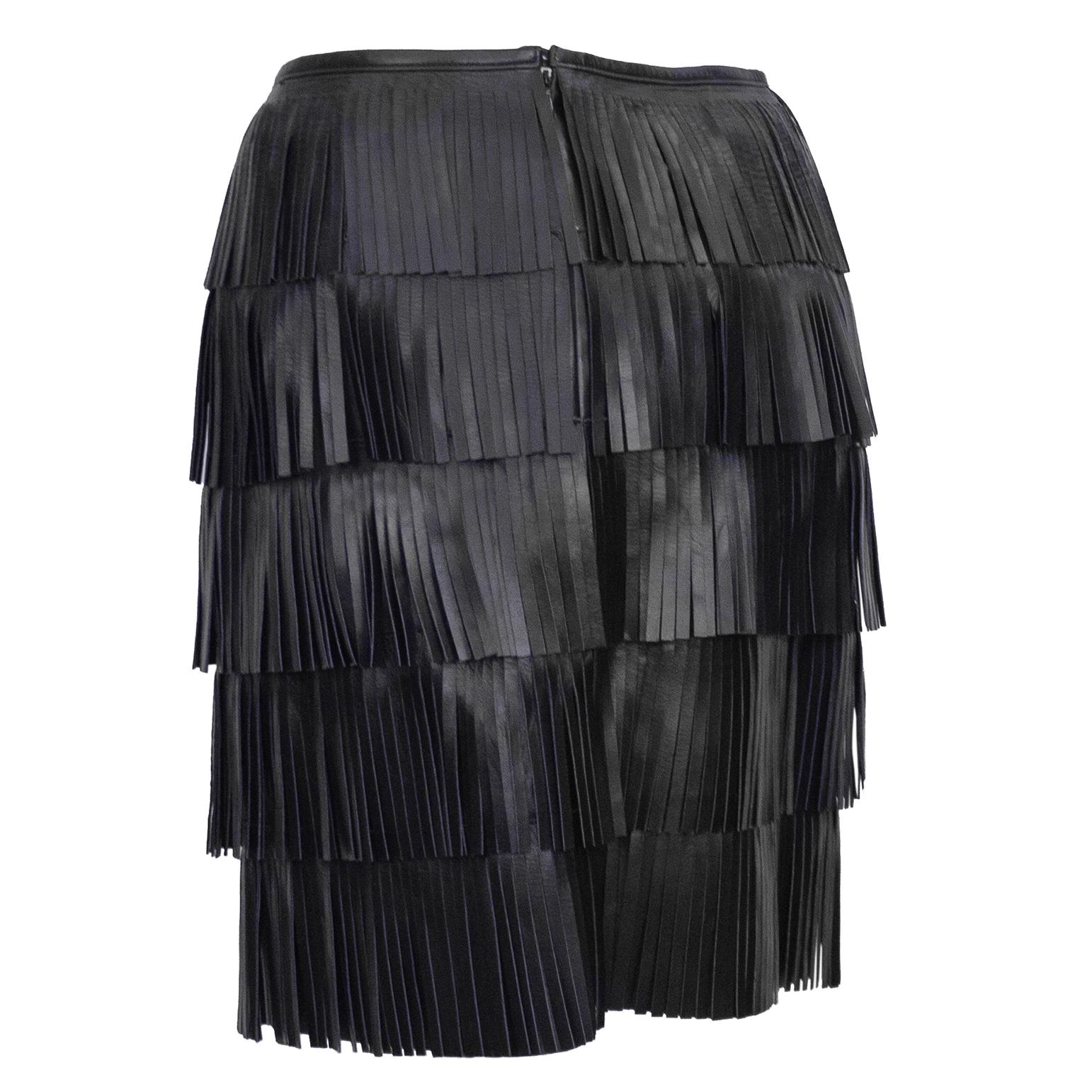 2007 Prada Black Leather Fringe Skirt Negro en venta