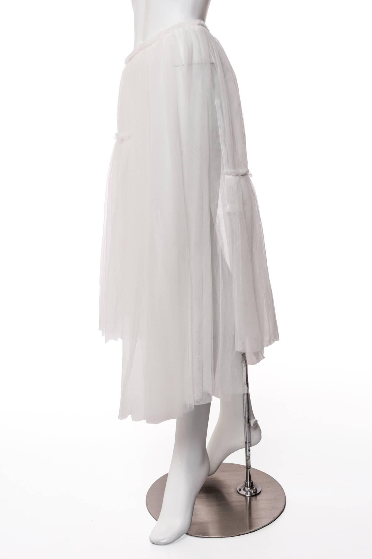 2007 Rei Kawakubo Comme des Garçons White Layered Tulle Skirt In Excellent Condition For Sale In Boca Raton, FL