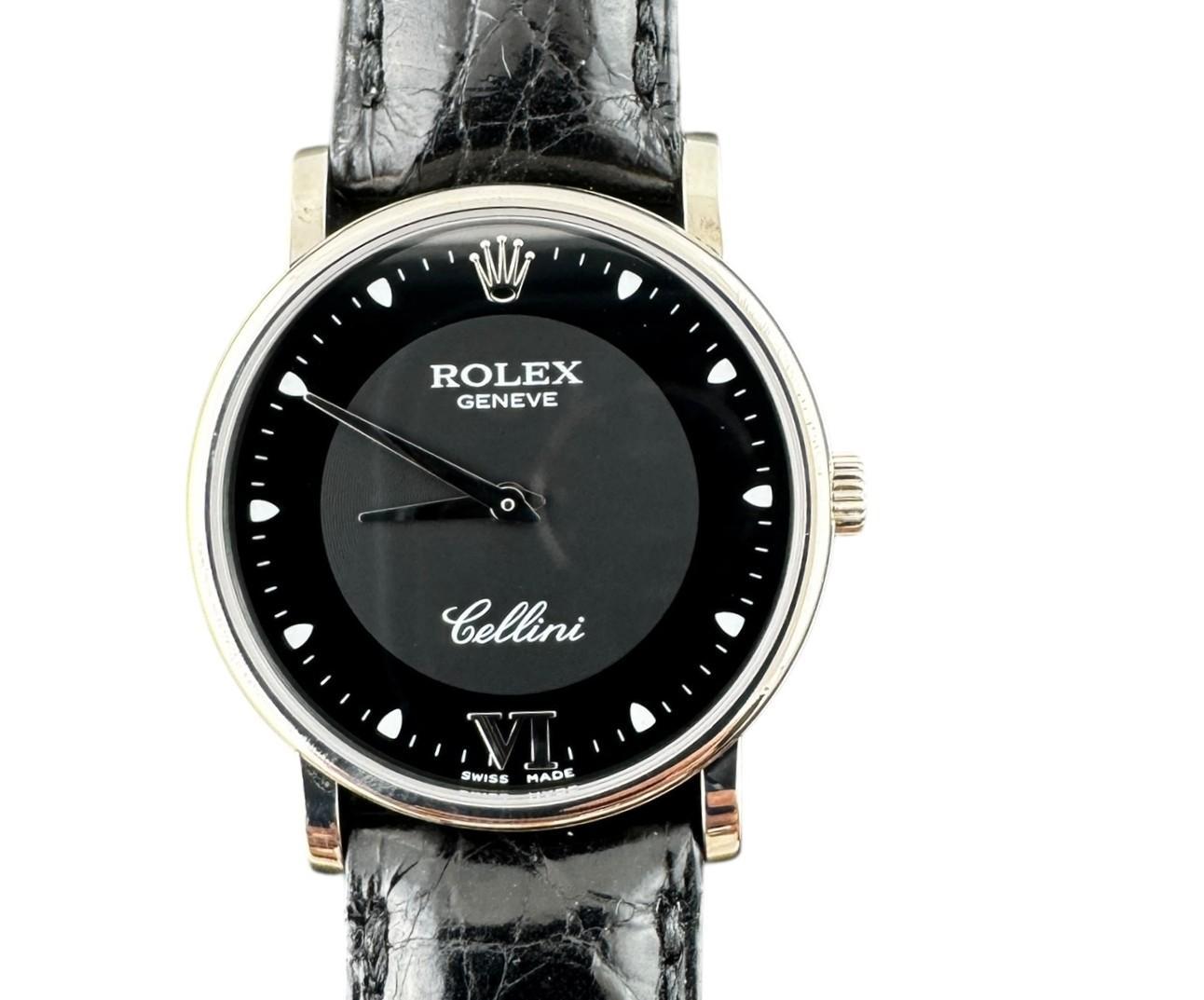 2007 Rolex Cellini 18K White Gold Watch

Model: 5115/9
Serial: M768843

This Rolex Cellini Men's Watch has a case set in 18K white gold

Case is 32mm in diameter

Black dial with silver markers

Black leather crocodile band with 18K white gold