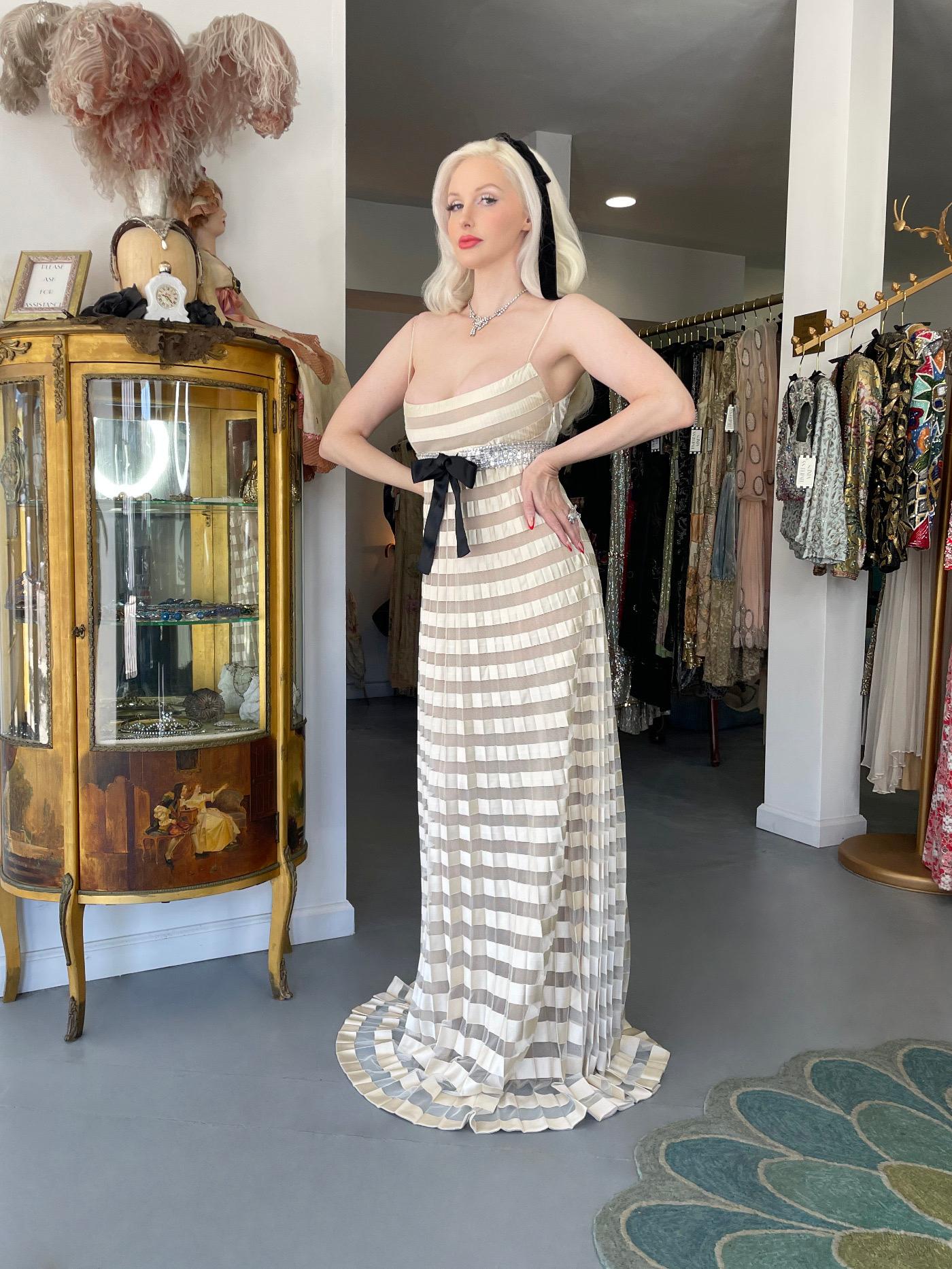 2007 Valentino Documented Runway Ivory Sheer-Illusion Silk & Tulle Pleated Gown 12