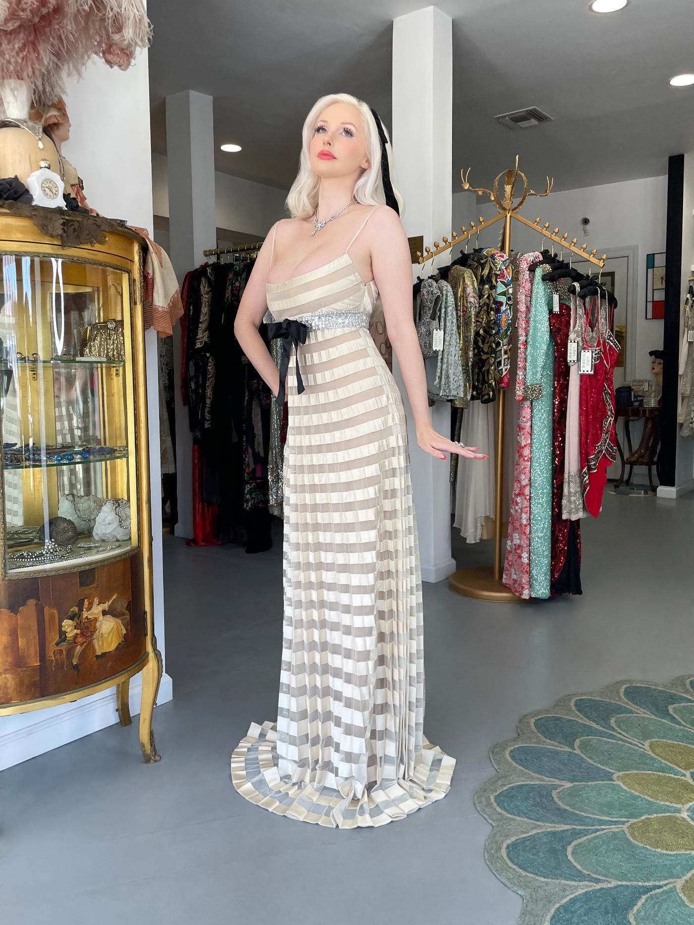 Women's 2007 Valentino Documented Runway Ivory Sheer-Illusion Silk & Tulle Pleated Gown