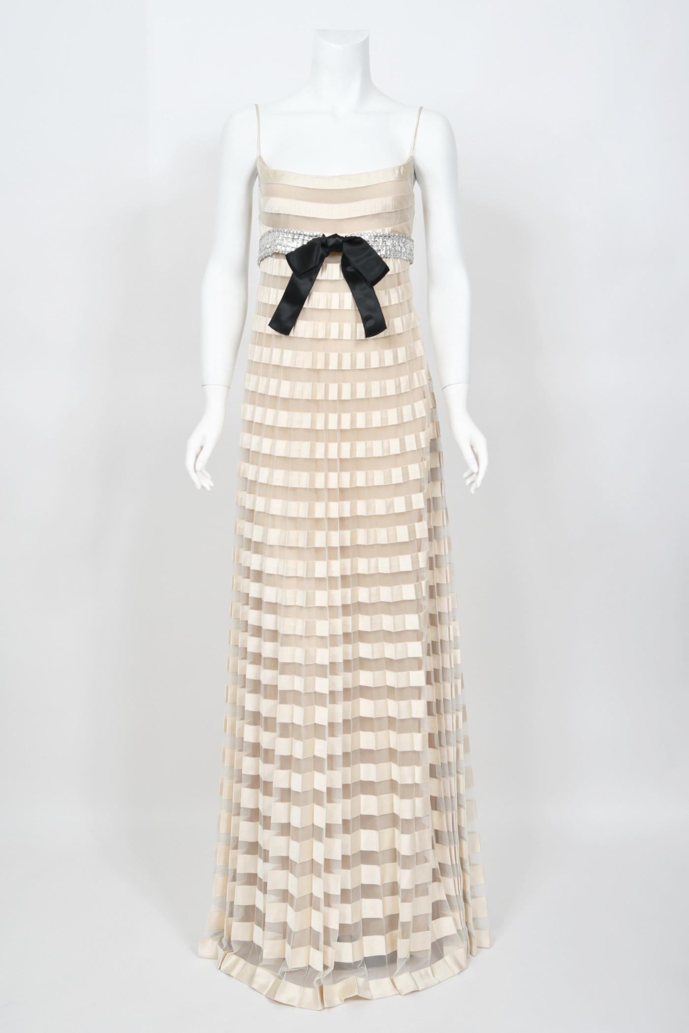 2007 Valentino Documented Runway Ivory Sheer-Illusion Silk & Tulle Pleated Gown 2