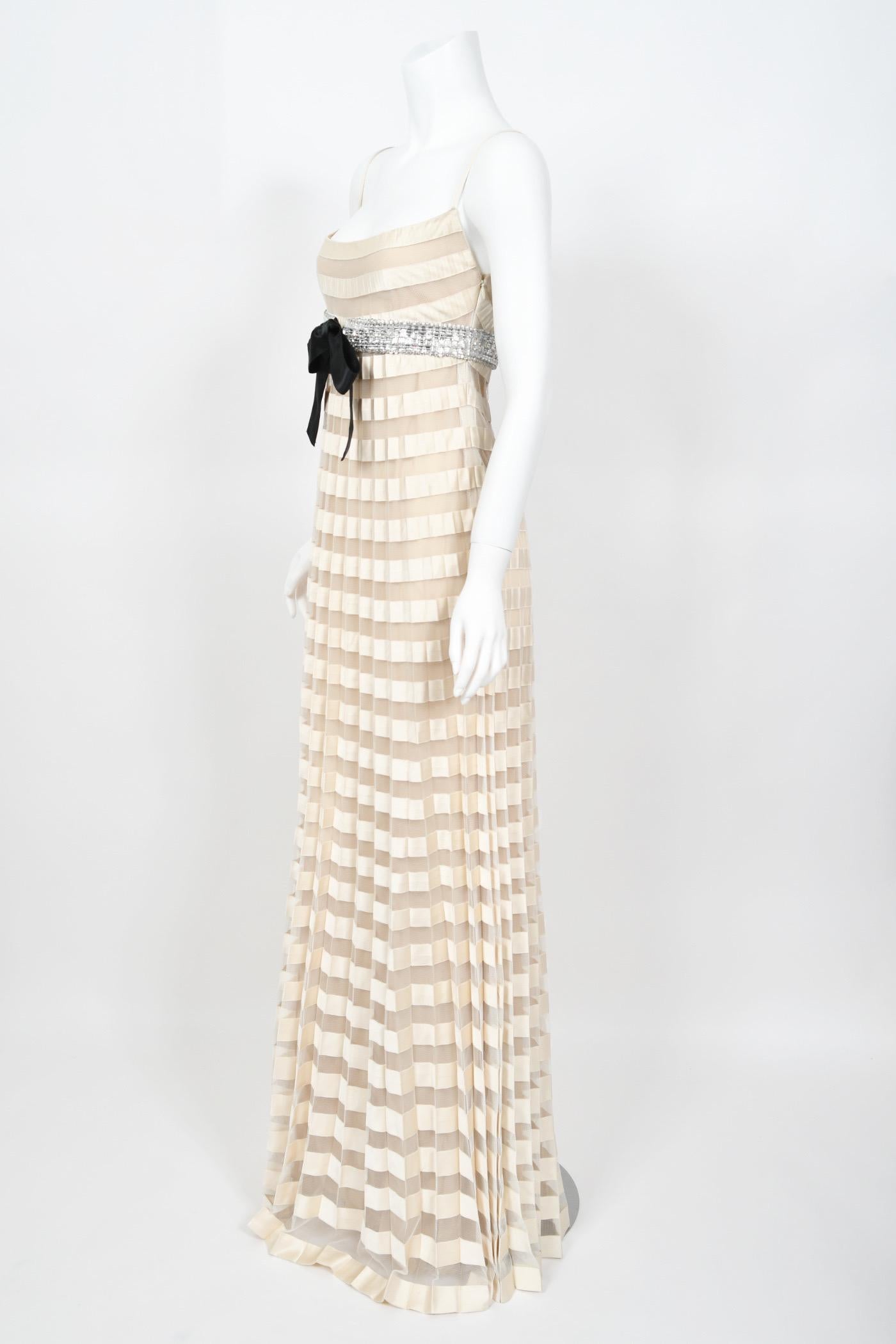 2007 Valentino Documented Runway Ivory Sheer-Illusion Silk & Tulle Pleated Gown 4