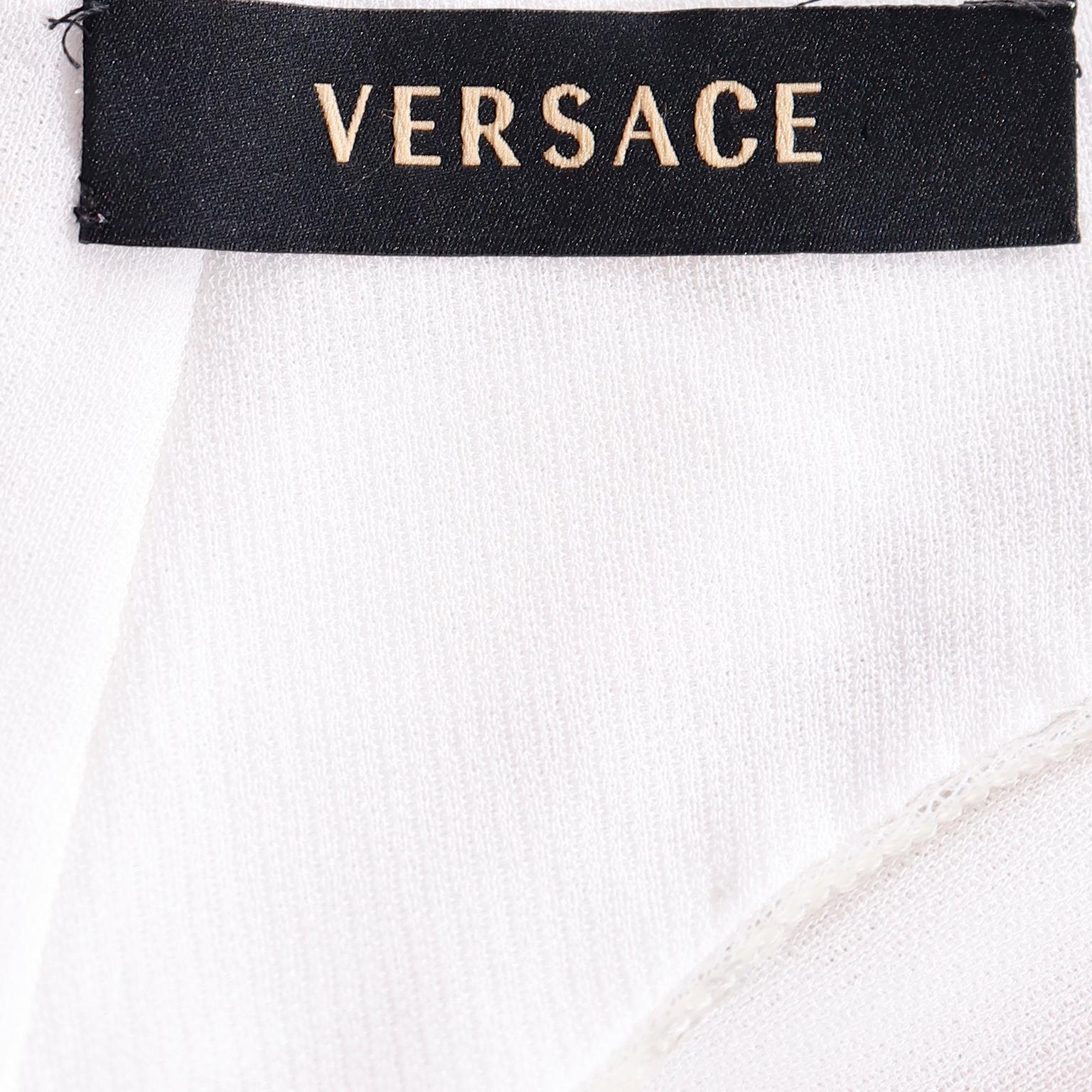 Versace - Robe blanche extensible avec paillettes argentées et dos nu ouvert, 2007 en vente 12