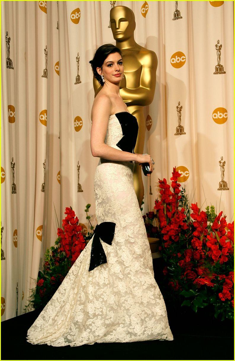 2007 Vintage Valentino Lace Gown with Embellished Bow 
As seen on Anne at The Oscars
Designer Size 8 (please see the measurements)
Front length 57