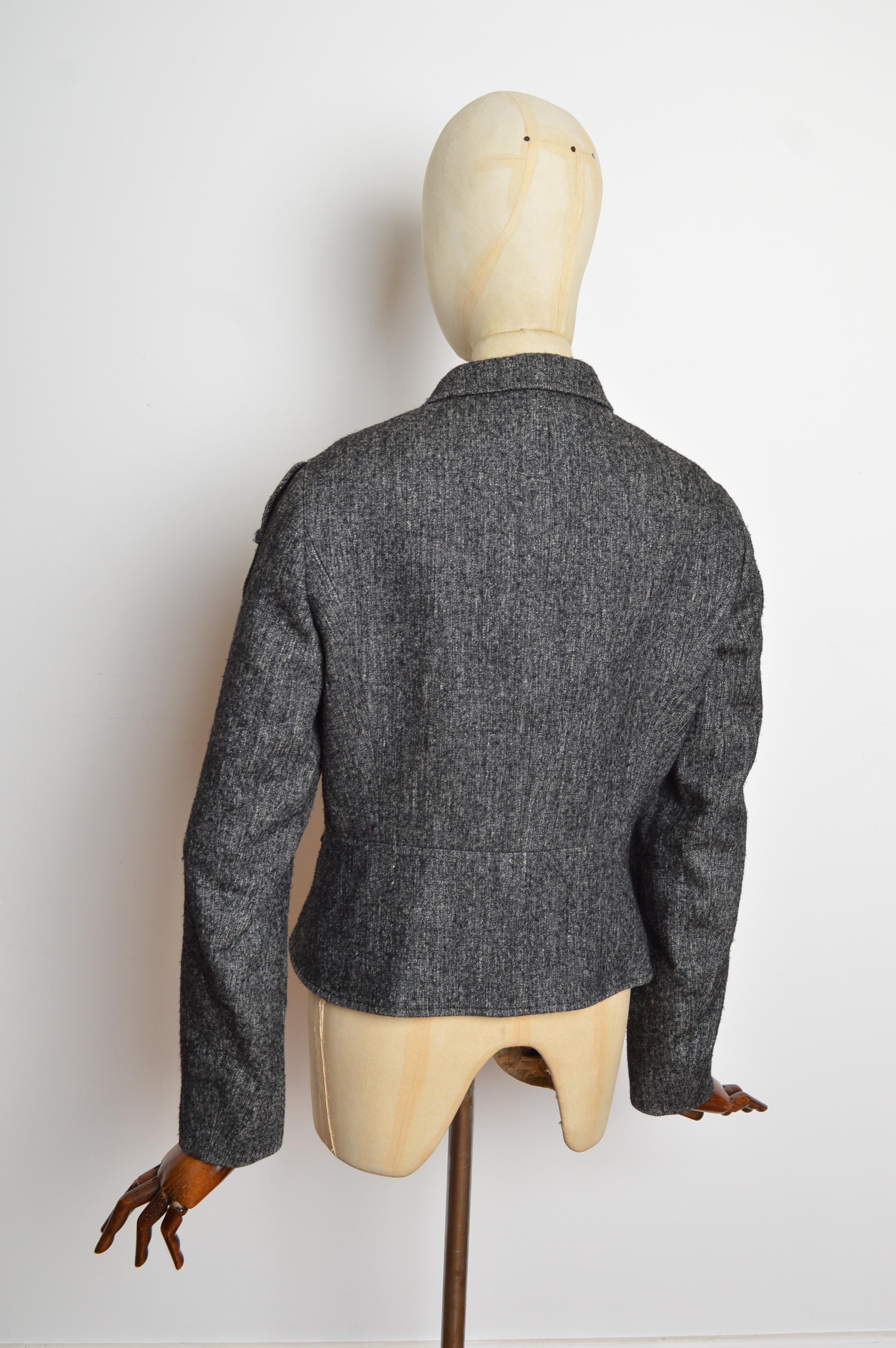 2007 Yves Saint Laurent Charcoal Grey Tailored Mottled Wool Military Blazer in vendita 7