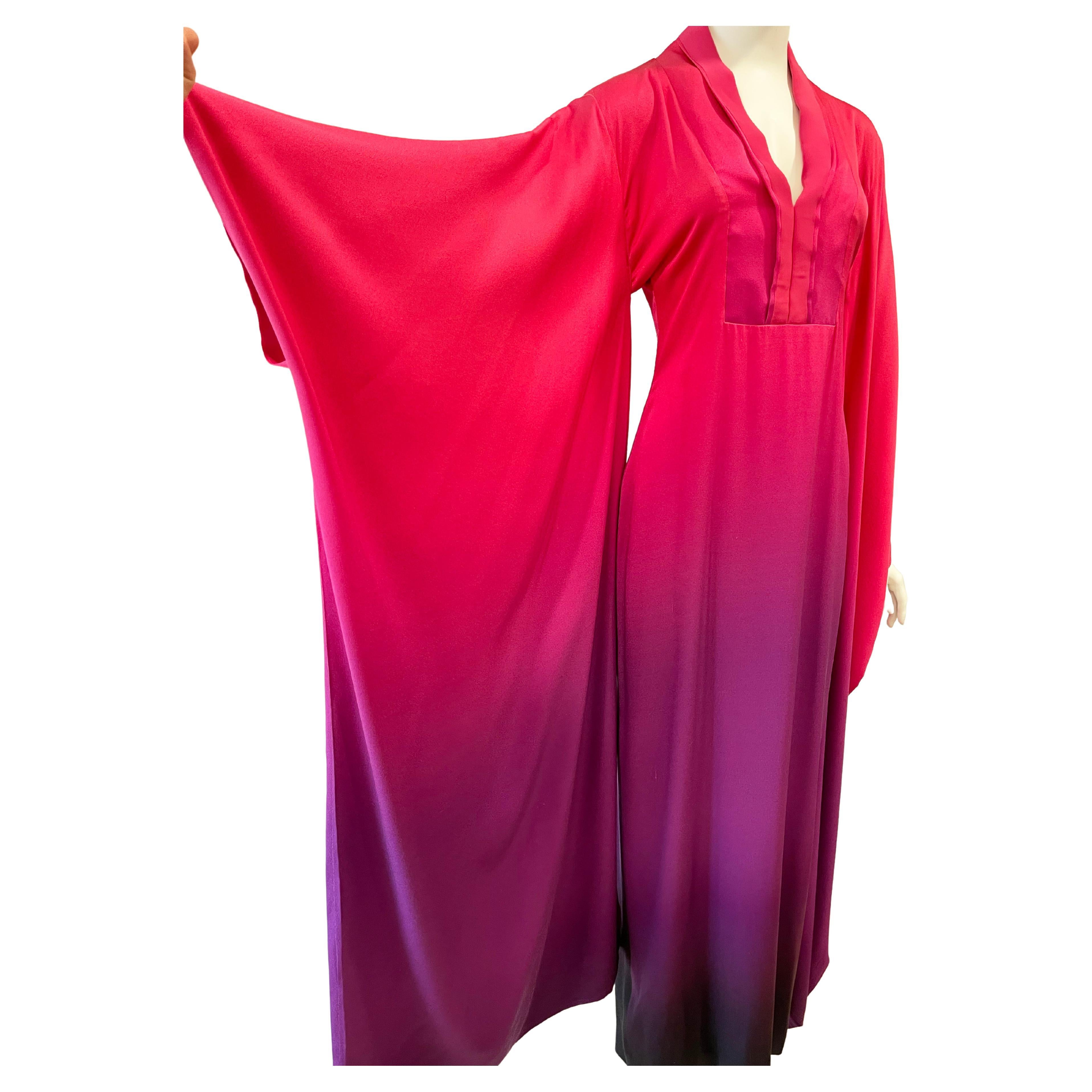 2008 Alexander McQueen Ombre Kimono Gown ' La Dame Bleue'
size S/ US 4 / IT 40
34