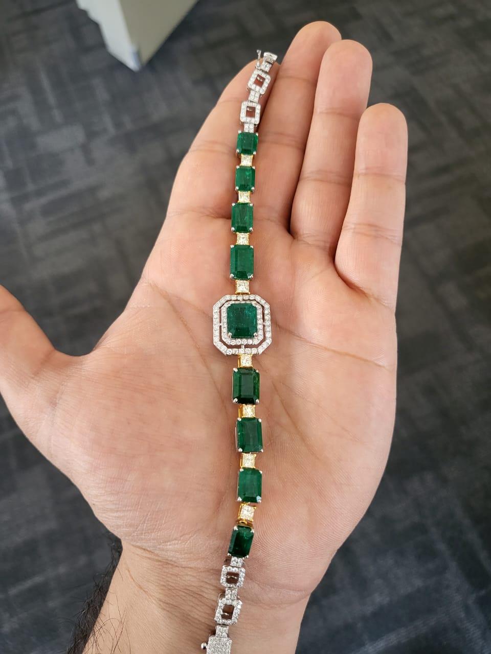 Modern 20.08 Carats Natural Zambian Emerald & Yellow Diamonds Link Bracelet For Sale