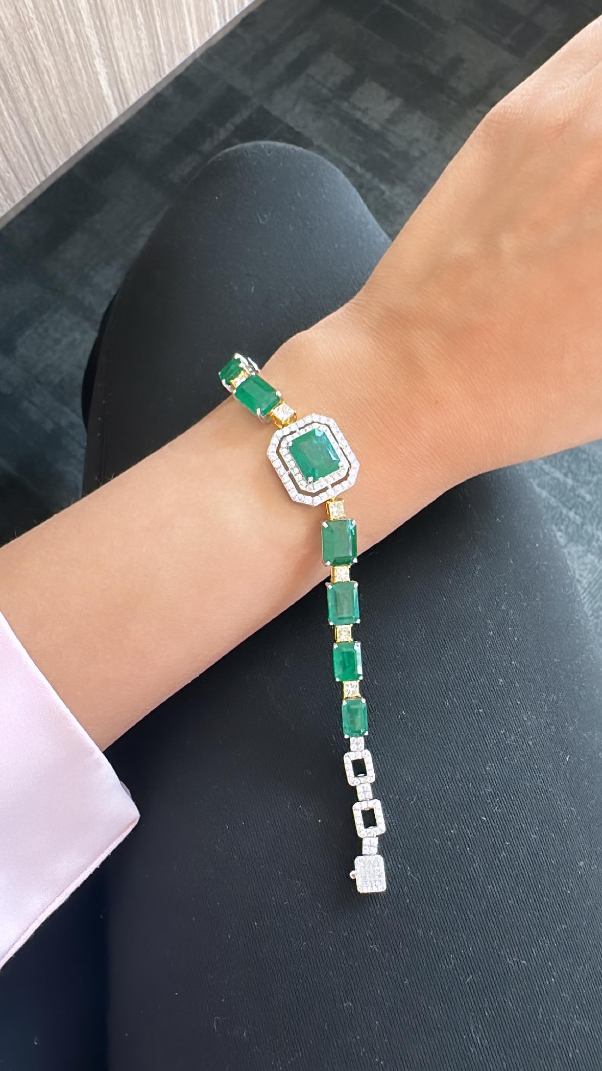 20.08 Carats Natural Zambian Emerald & Yellow Diamonds Link Bracelet For Sale 2