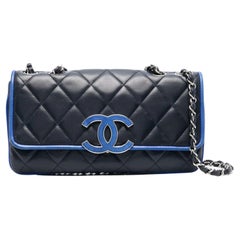 2008 Chanel by Karl Lagerfeld Divine Gesteppte Tasche
