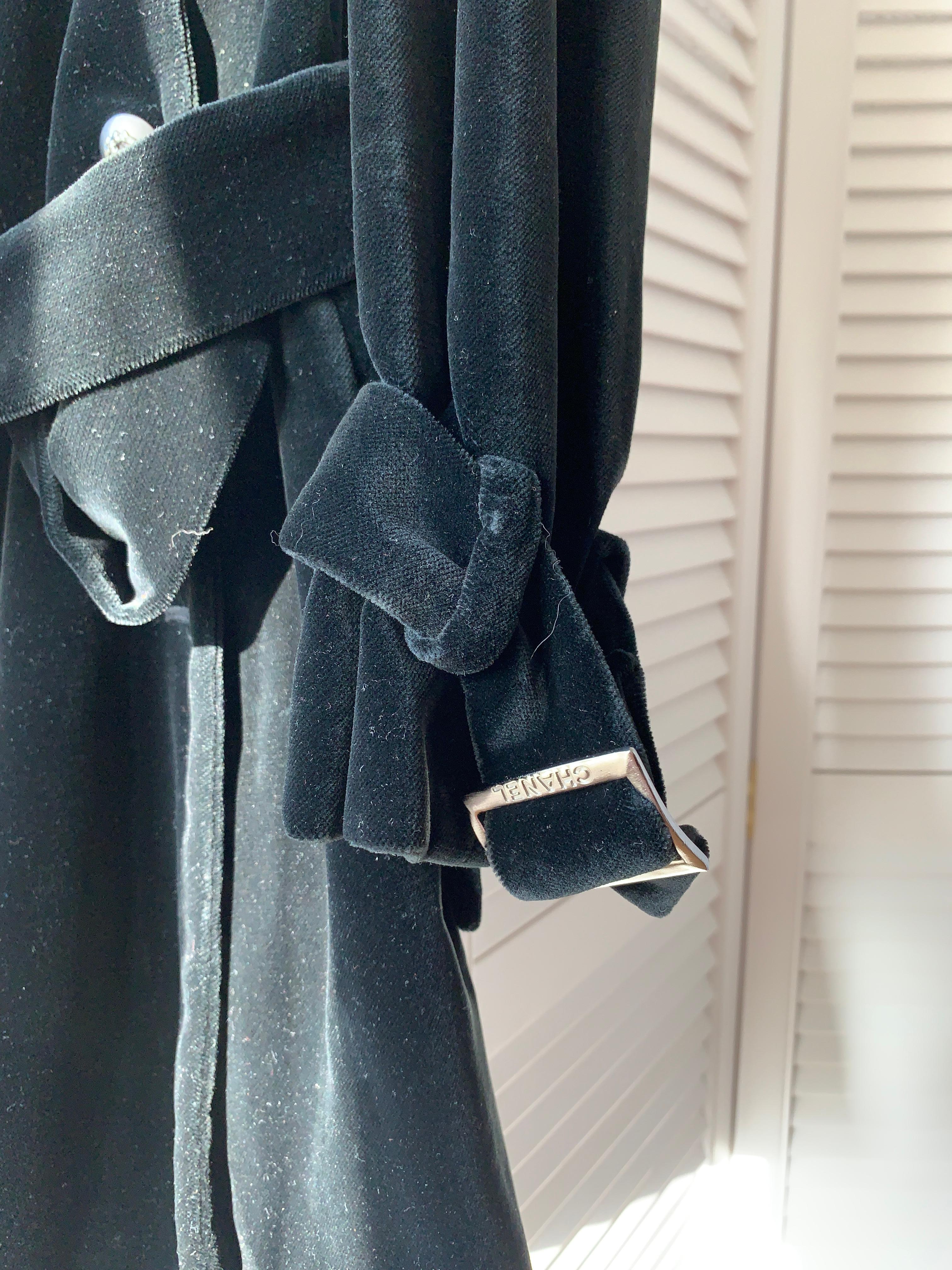 2008 Chanel & Karl Lagerfeld 08A Black Velvet Double Breast Coat with Belt For Sale 6
