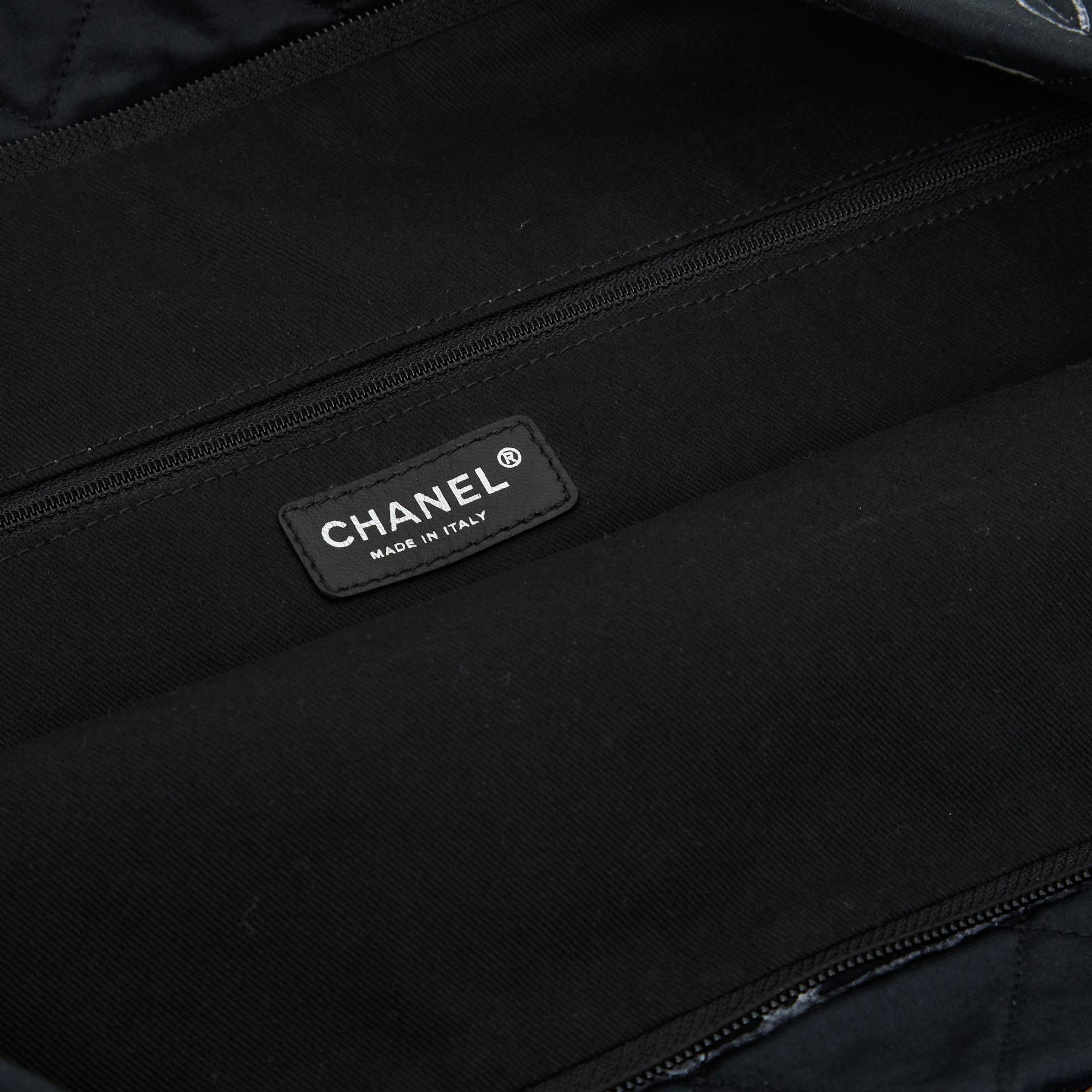 2008 Chanel Große schwarze Bandana-Tasche Selten 1