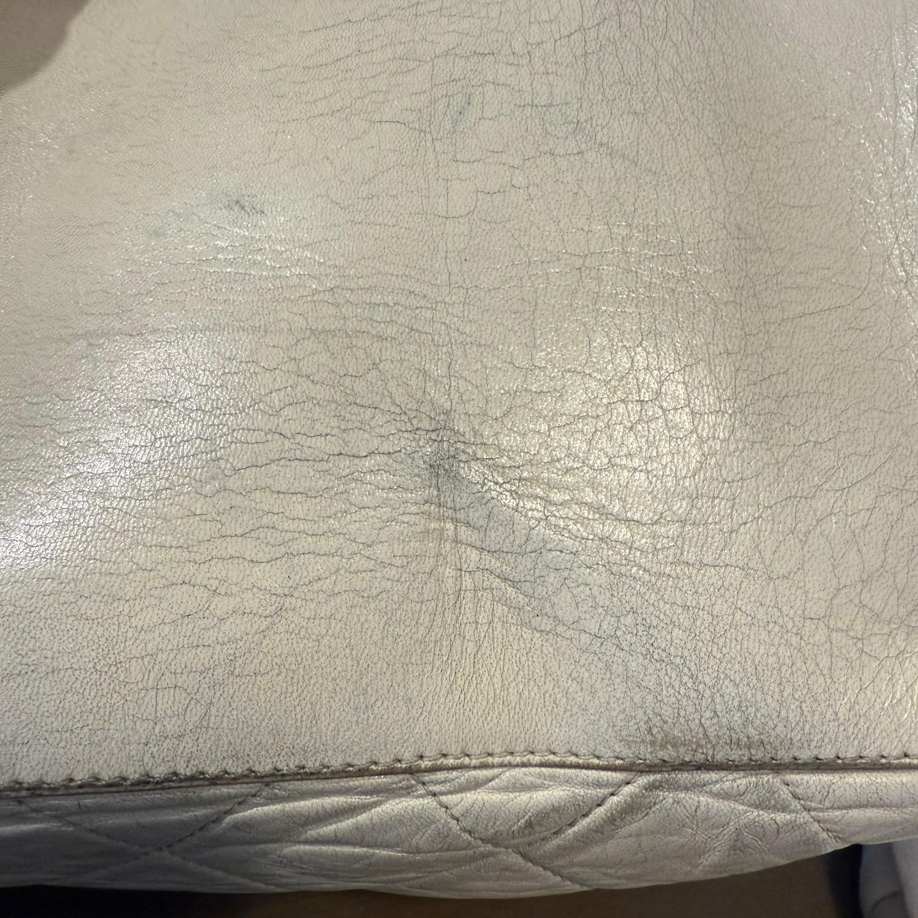2008 Chanel Mademoiselle Lock East West Lambskin Bag in vendita 4
