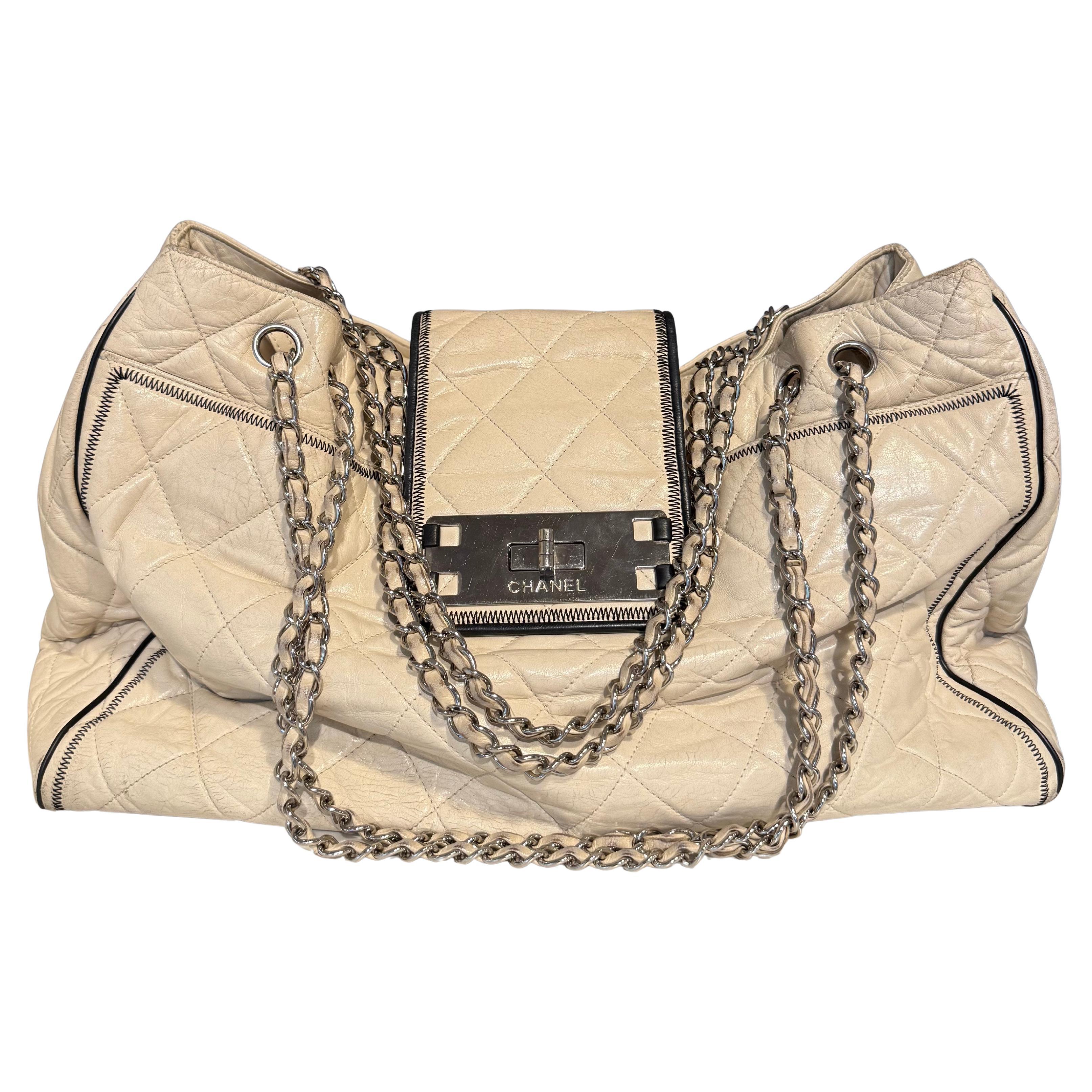 2008 Chanel Mademoiselle Lock East West Lambskin Bag in vendita