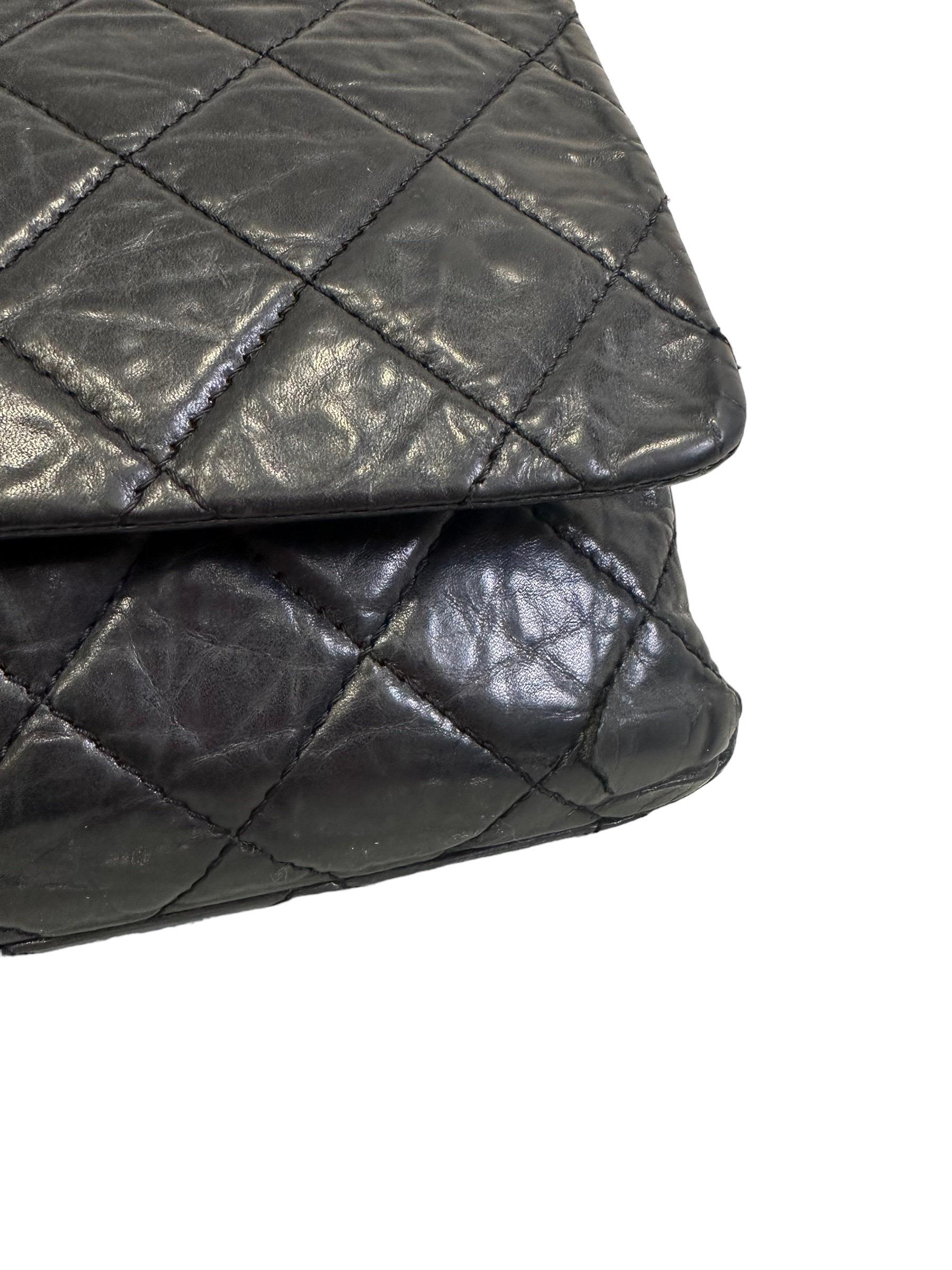 Women's 2008 Chanel Reissue Maxi Jumbo Blue Top Shoulder Bag For Sale
