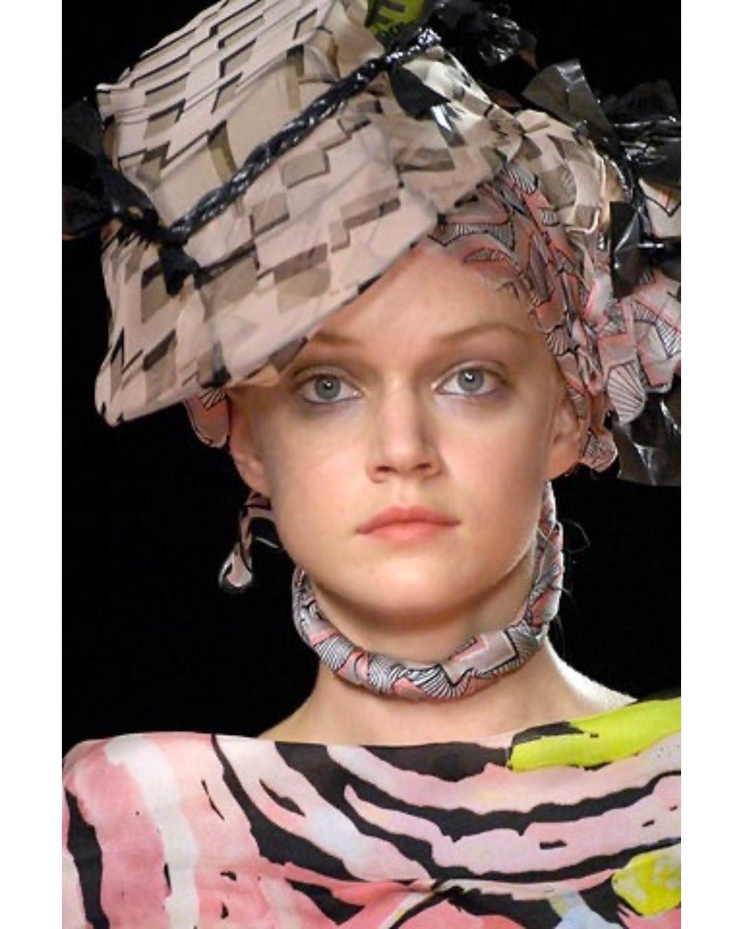 2008 Christian Lacroix Laufsteg Dokumentiertes Kleid mit Pop-Art-Druck im Angebot 3