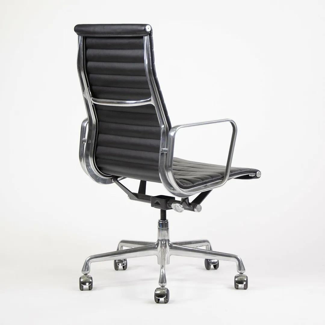 Métal 2008 Eames Herman Miller Aluminum Group Executive Desk Chair Black Sets Avail en vente