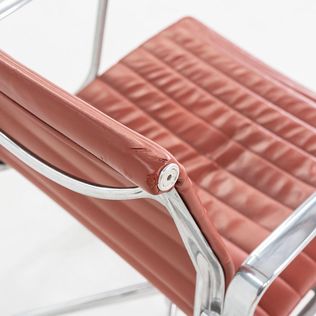 2008 Herman Miller Eames Aluminum Group Schreibtischstuhl in rotem Leder im Angebot 5