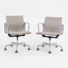 2008 Herman Miller Eames Aluminum Management Desk Chair in Spotted Felt Fabric