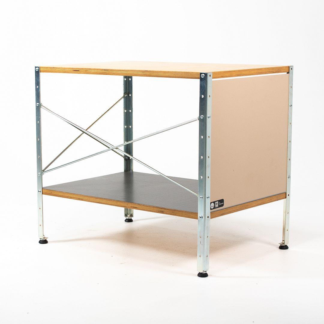 XXIe siècle et contemporain 2008 Herman Miller ESU 100 1x1 par Charles and Ray Eames en vente