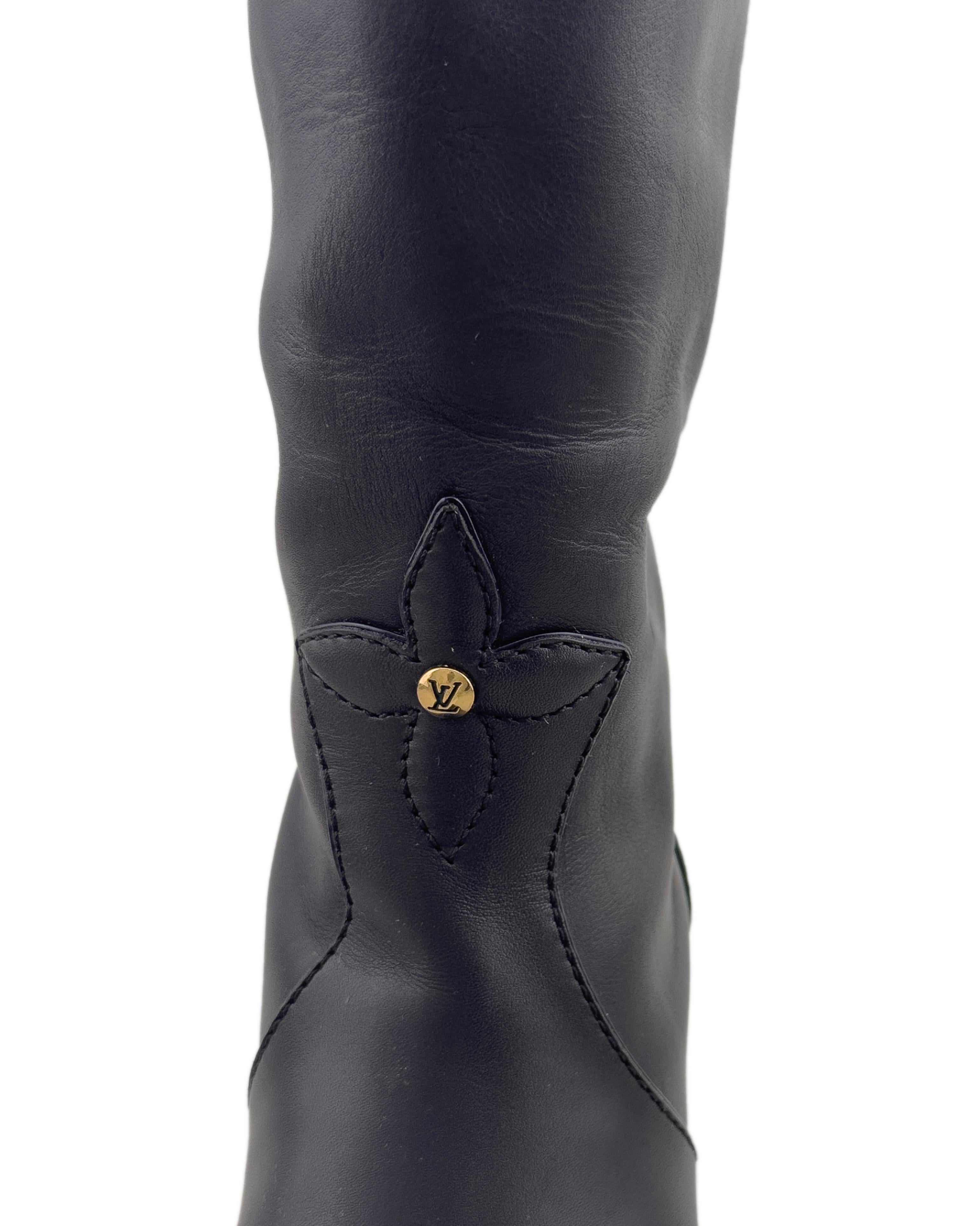 2008 Louis Vuitton Stivali al ginocchio in pelle marrone scuro 
