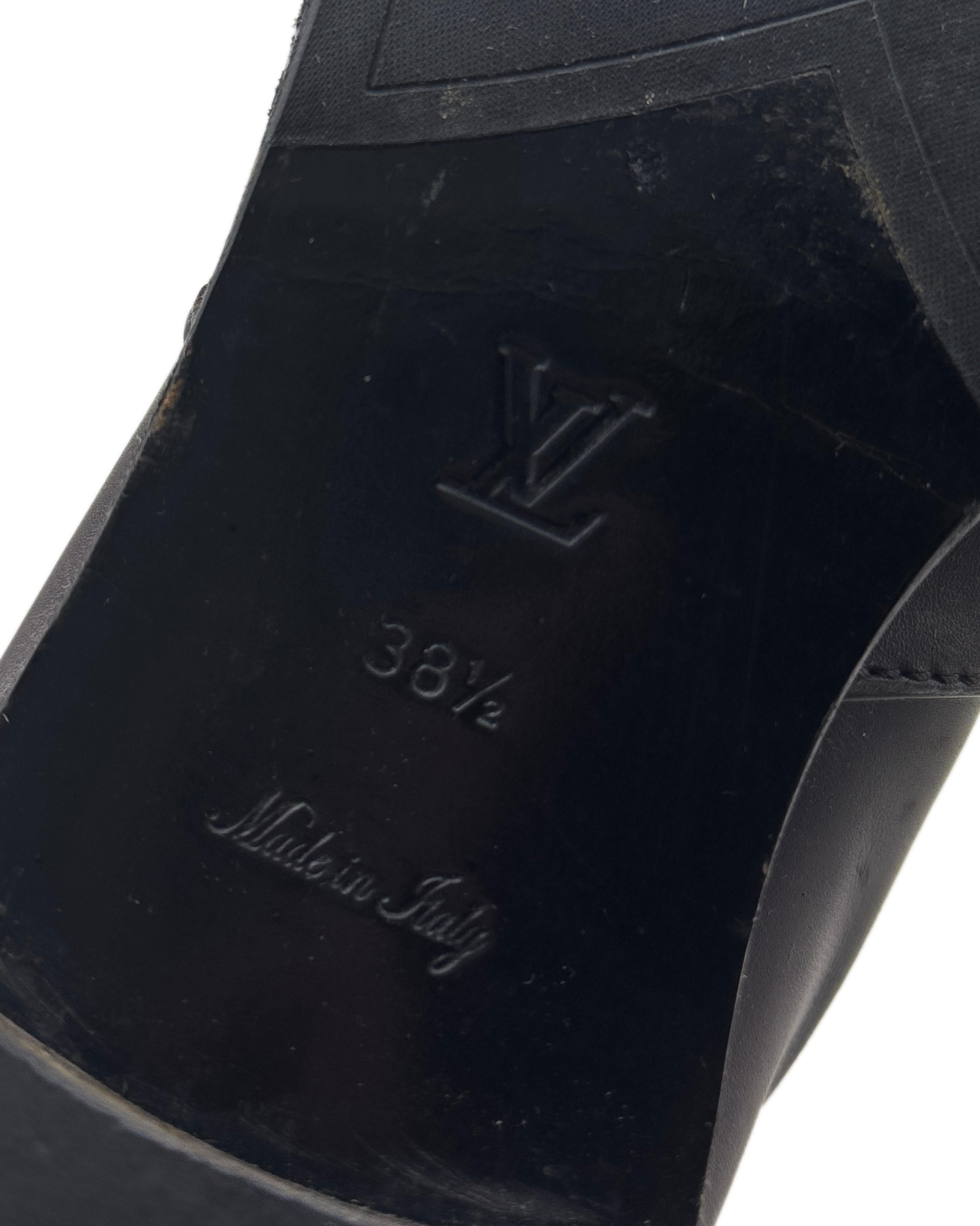2008 Louis Vuitton Stivali al ginocchio in pelle marrone scuro 