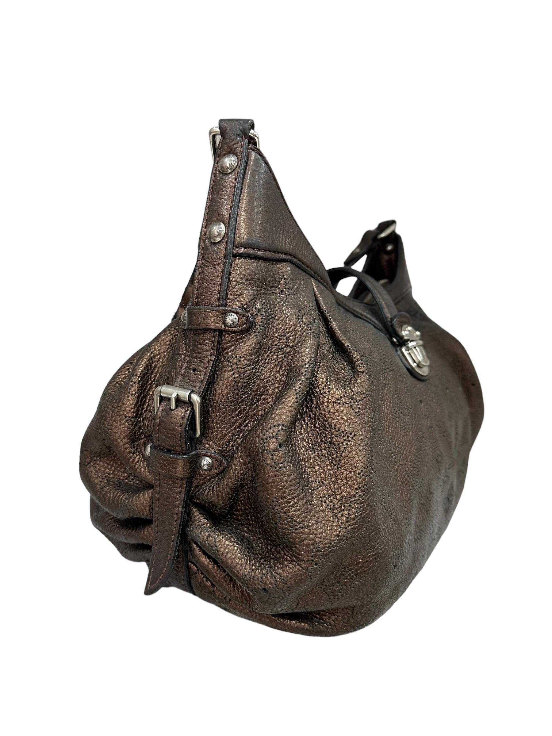 2008 Louis Vuitton Mahina XS Metallic Bronze Monogram Shoulder Bag In Good Condition For Sale In Torre Del Greco, IT