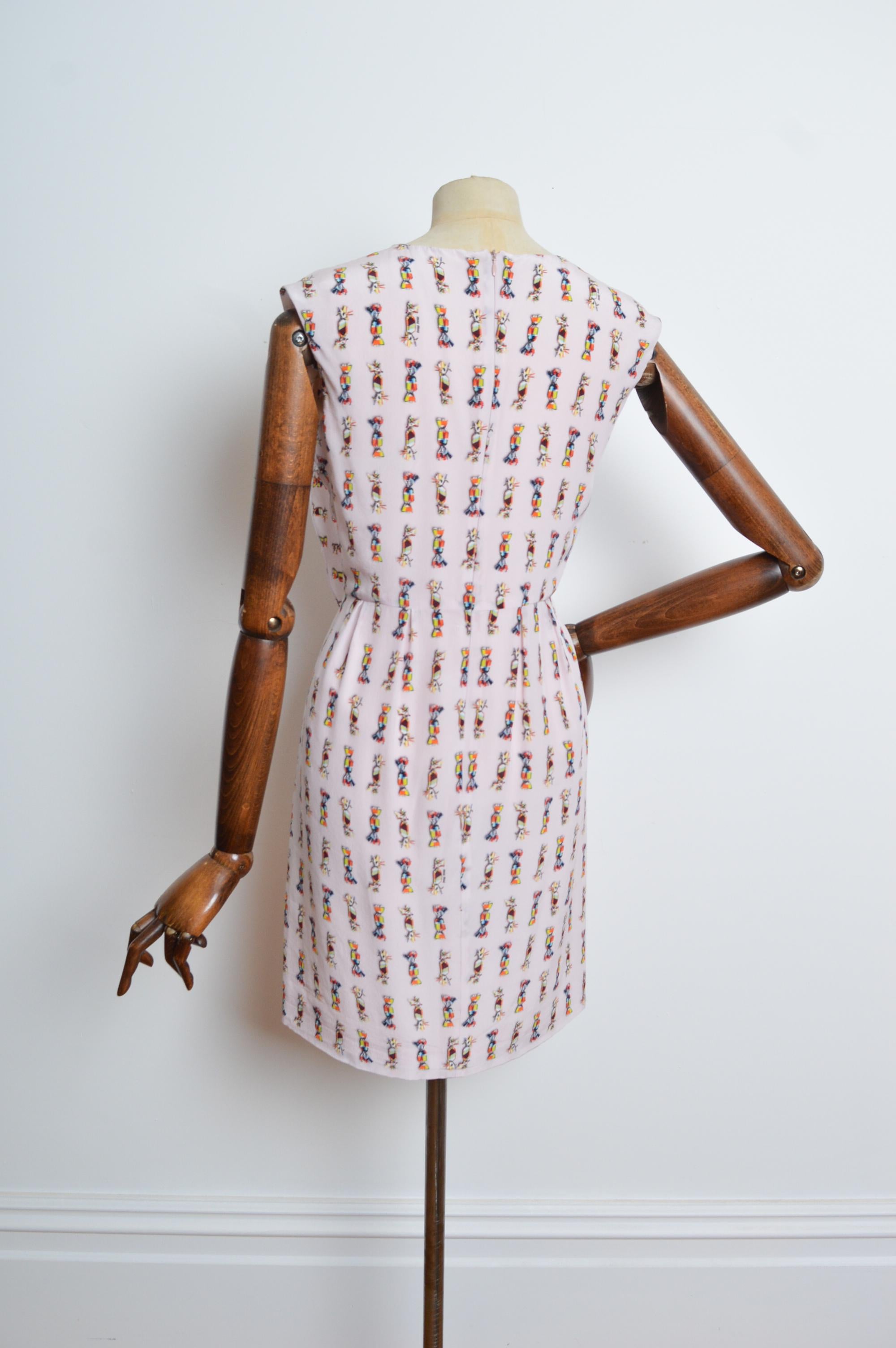 MIUMIU Robe droite vintage rose pastel imprimé bonbons et bonbons, 2008 en vente 3