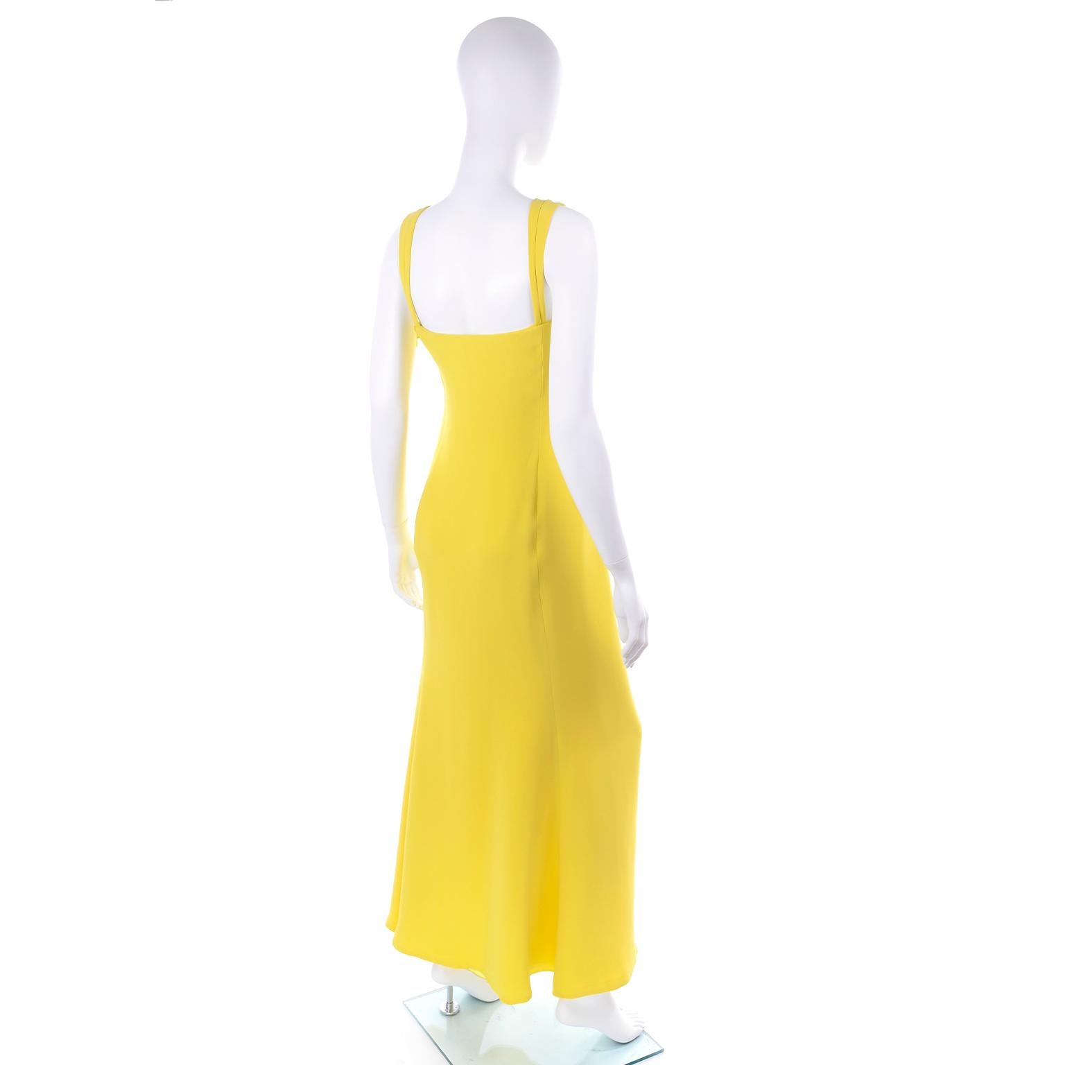 2008 Oscar de la Renta Runway Yellow Silk Full Length Evening Dress In Excellent Condition For Sale In Portland, OR