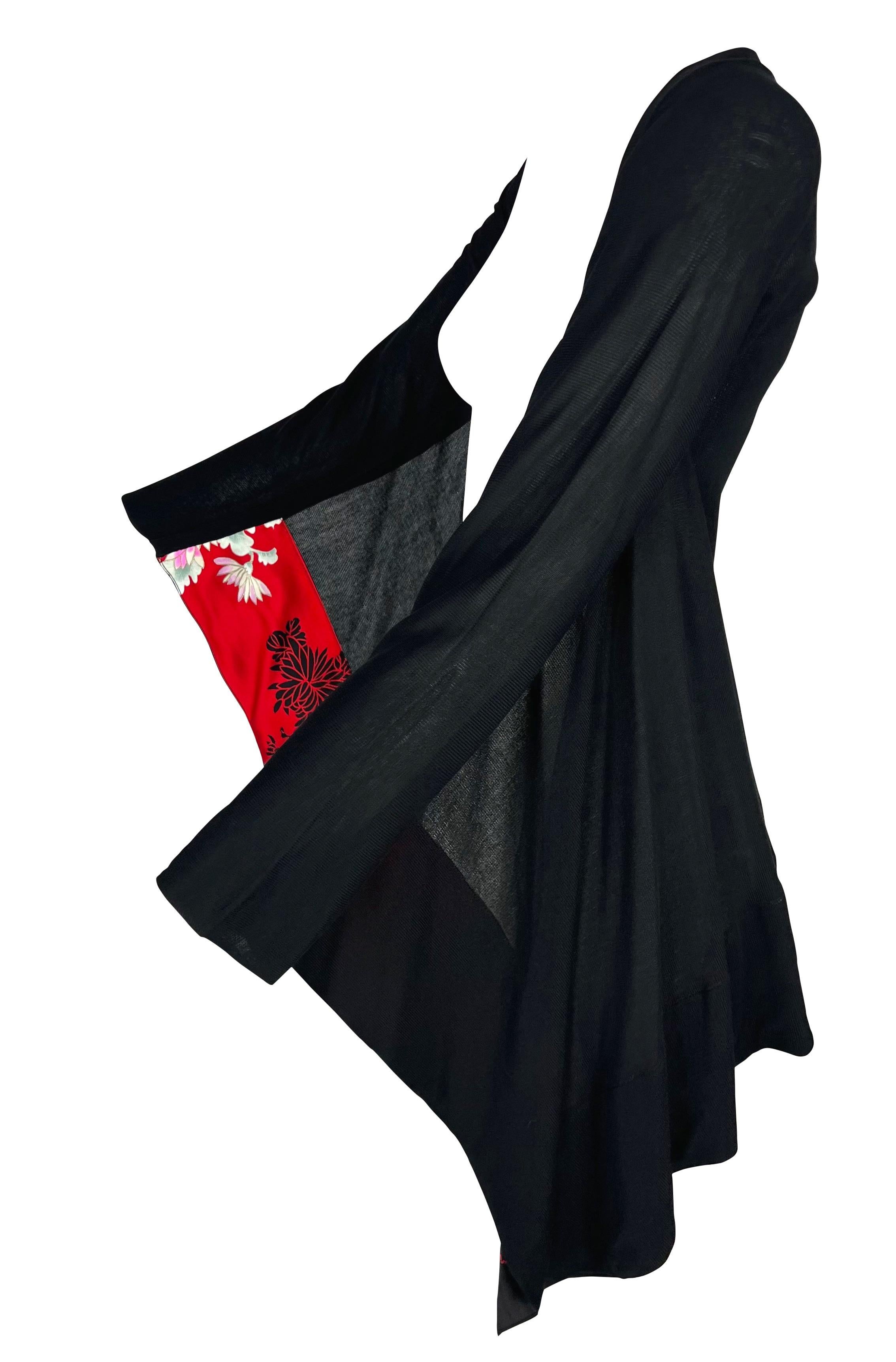 2008 Roberto Cavalli Schwarzer Kimono-Umhang aus Stretch-Strick mit rotem Chinoiserie-Besatz im Angebot 2